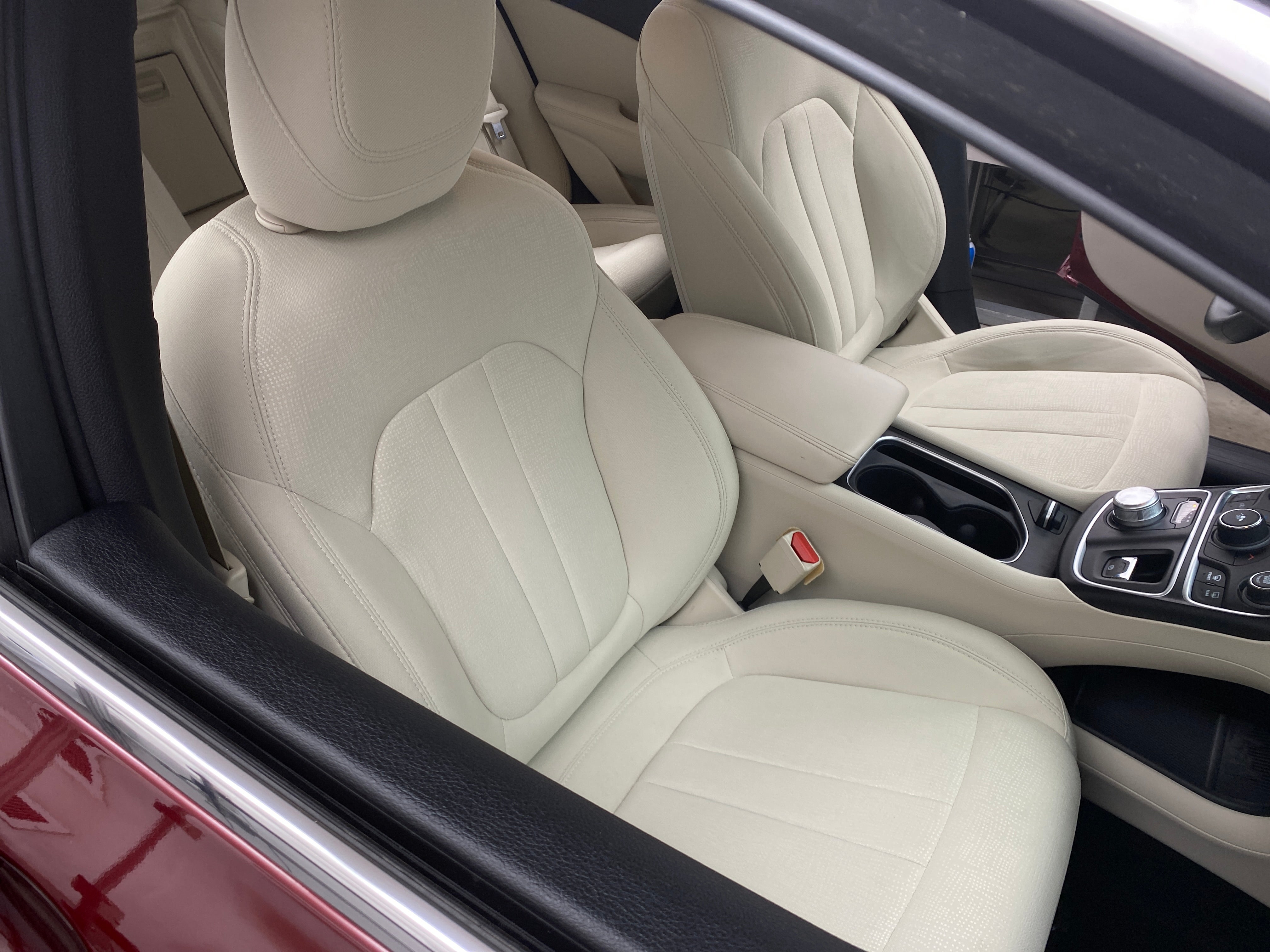 2016 Chrysler 200 Limited 2