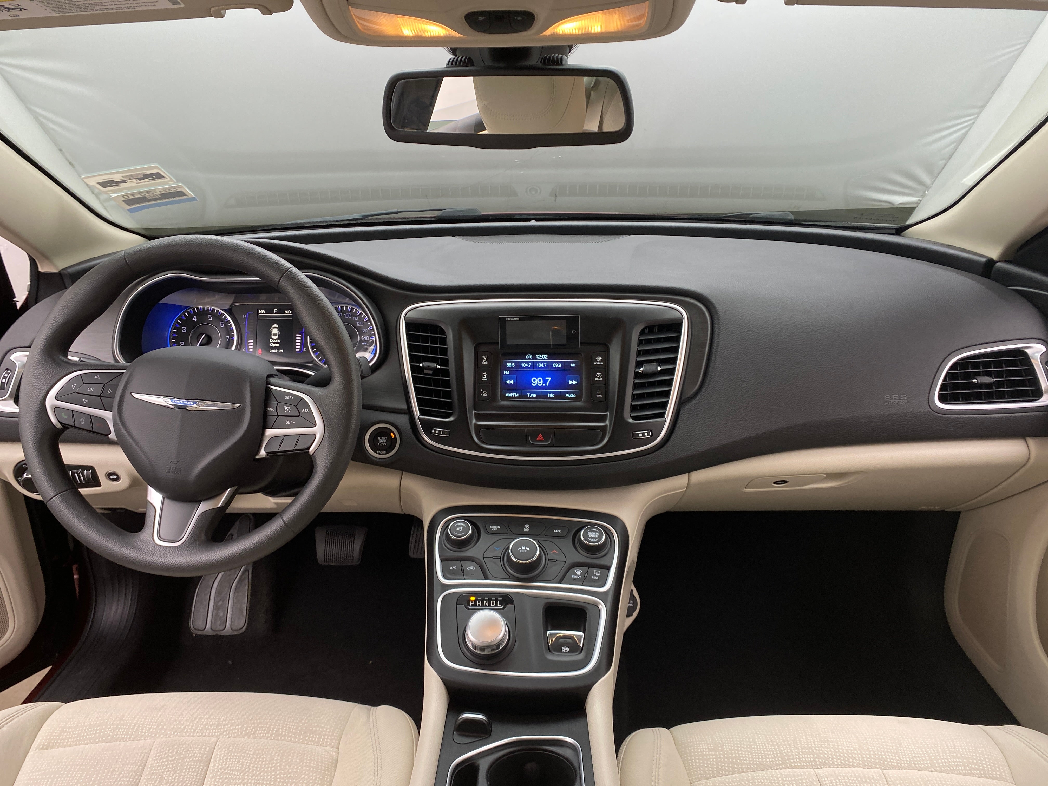 2016 Chrysler 200 Limited 3