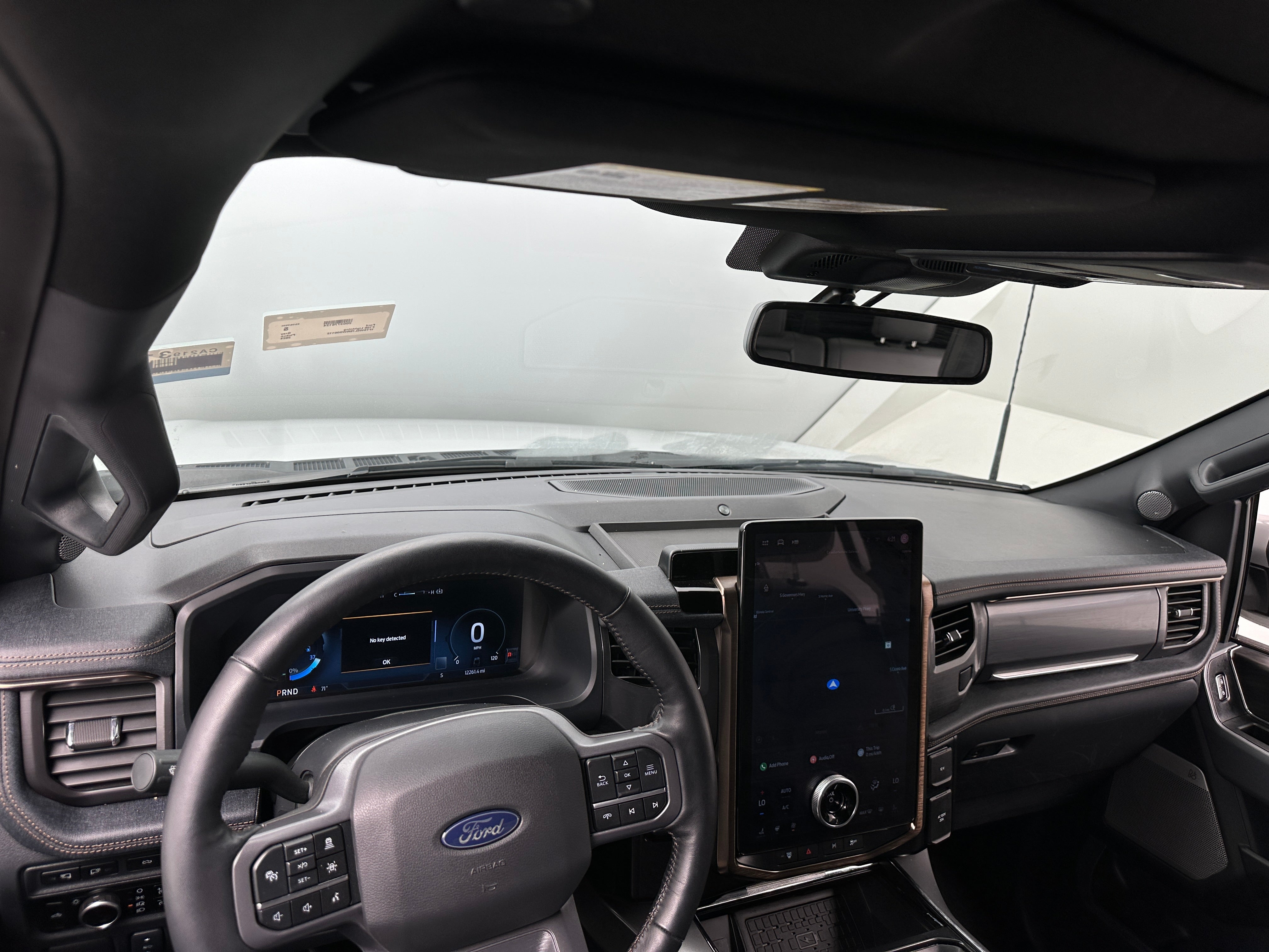 2024 Ford F-150 Lightning Lariat 2