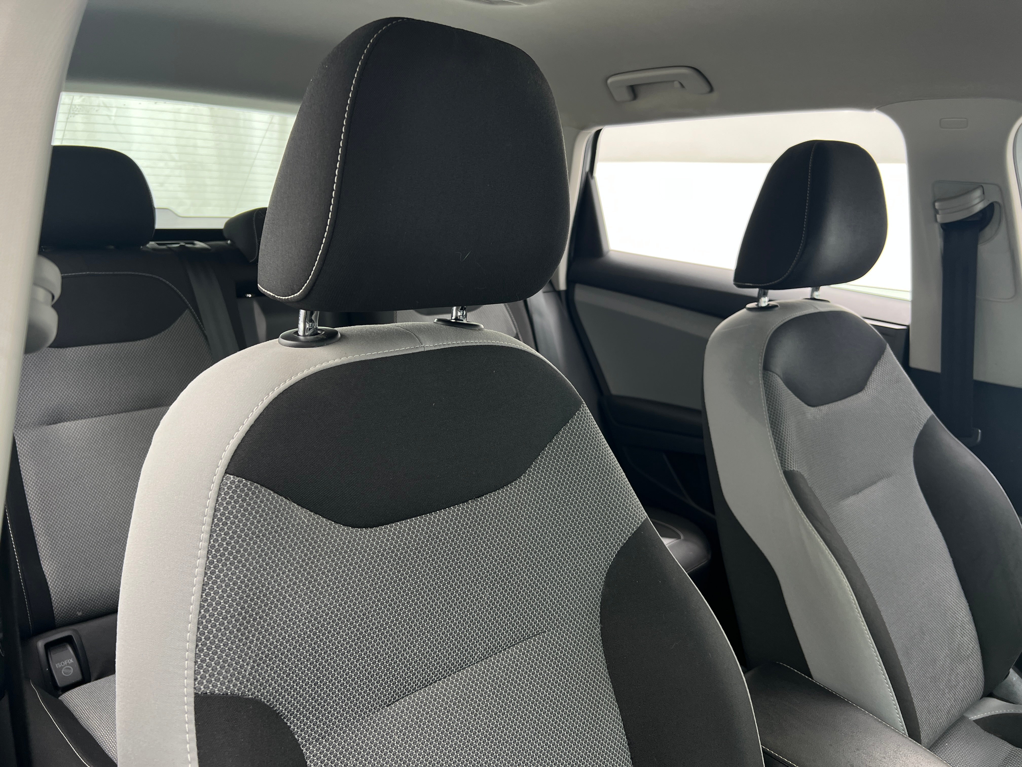2022 Volkswagen Taos S 2