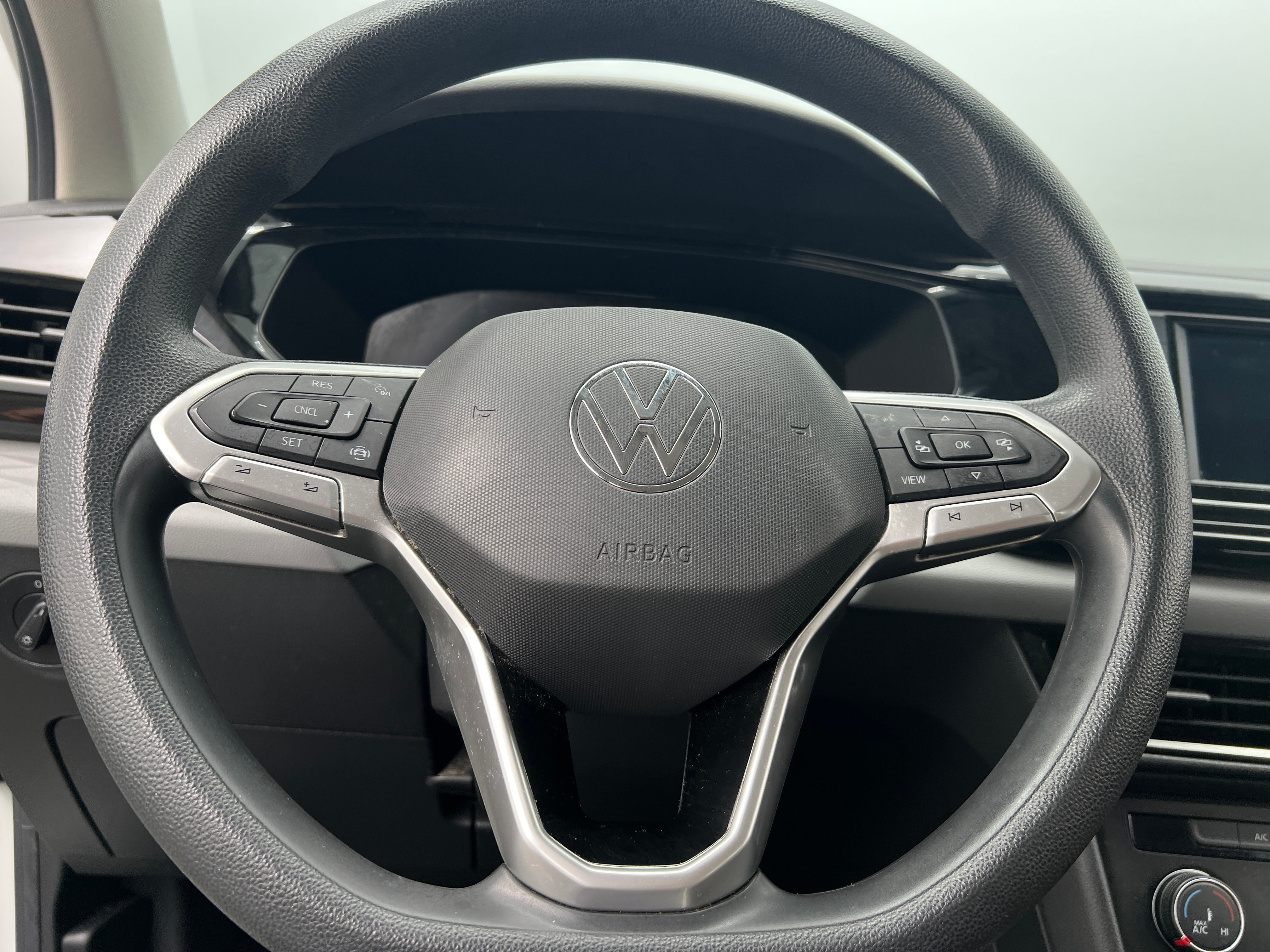2022 Volkswagen Taos S 5