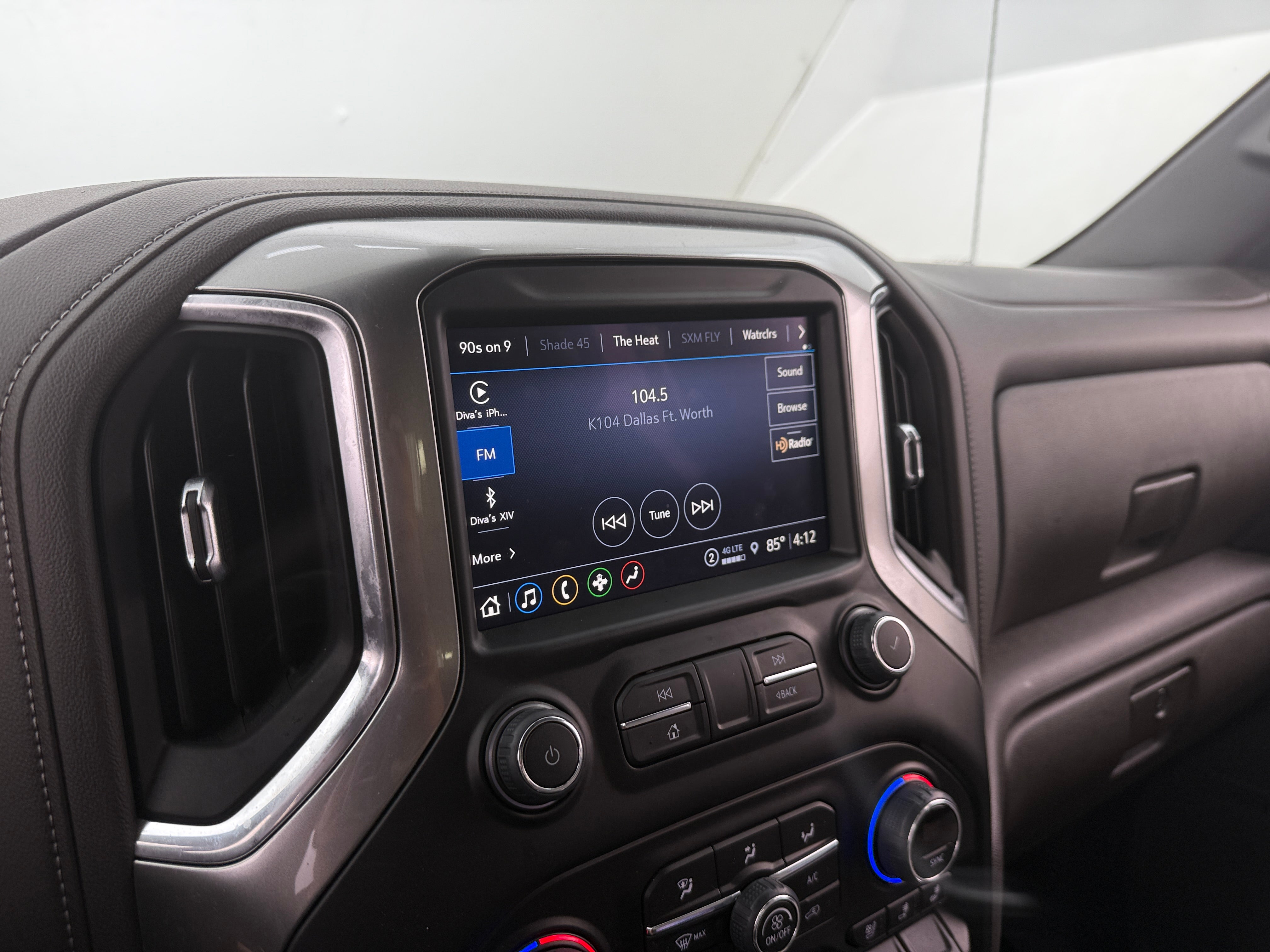 2021 Chevrolet Silverado 1500 LTZ 3