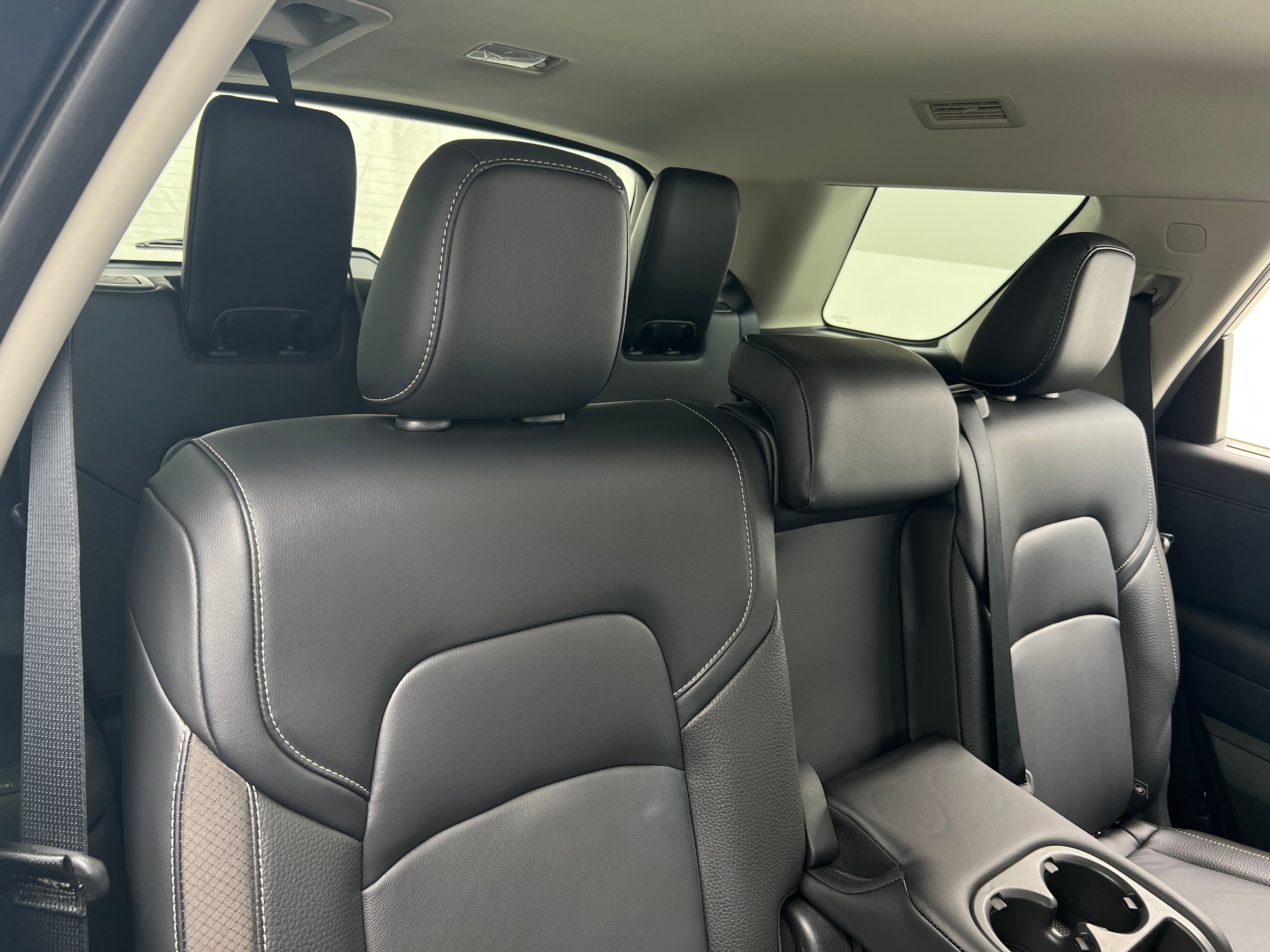 2024 Nissan Pathfinder SL 5