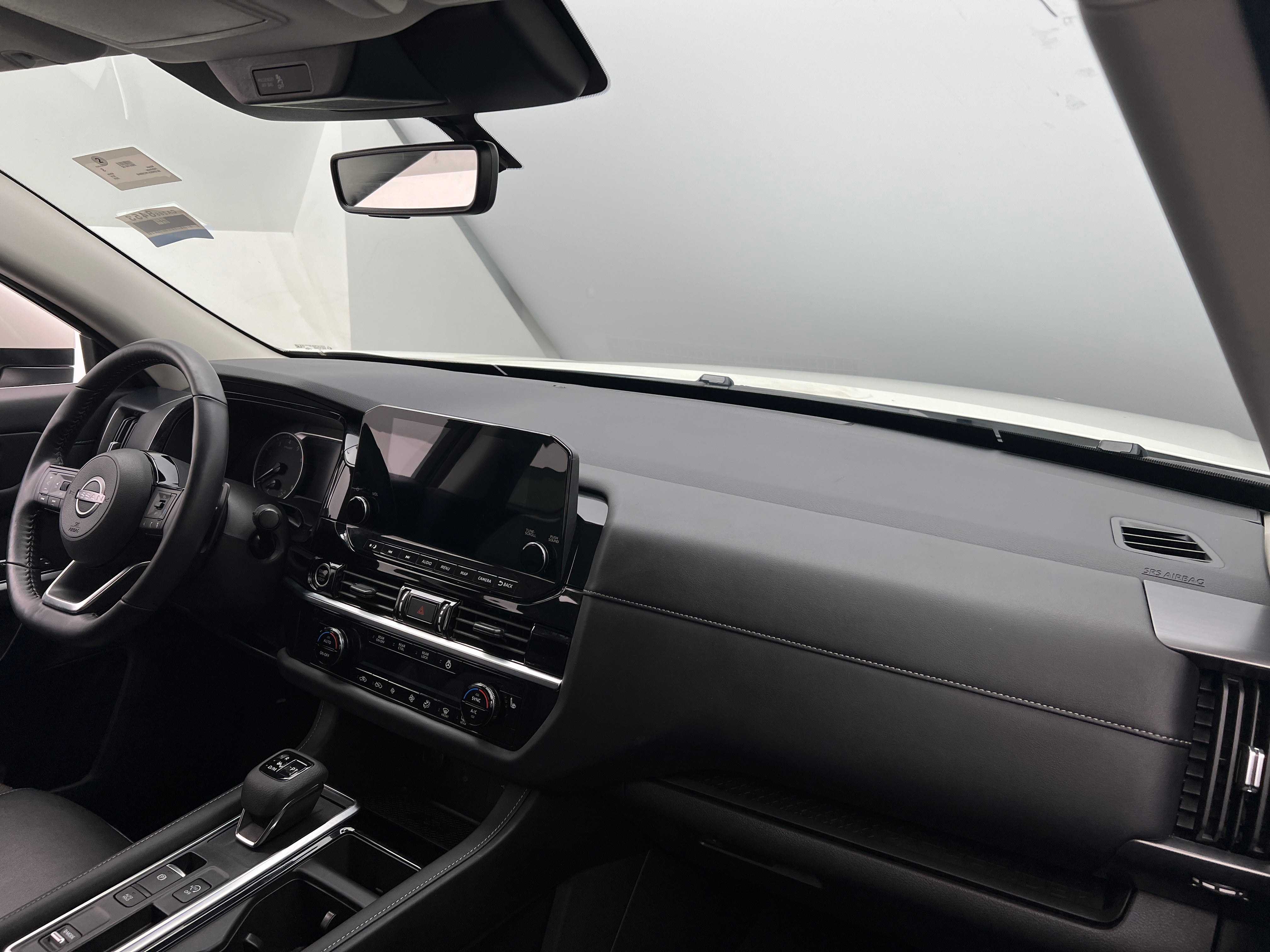 2024 Nissan Pathfinder SL 2