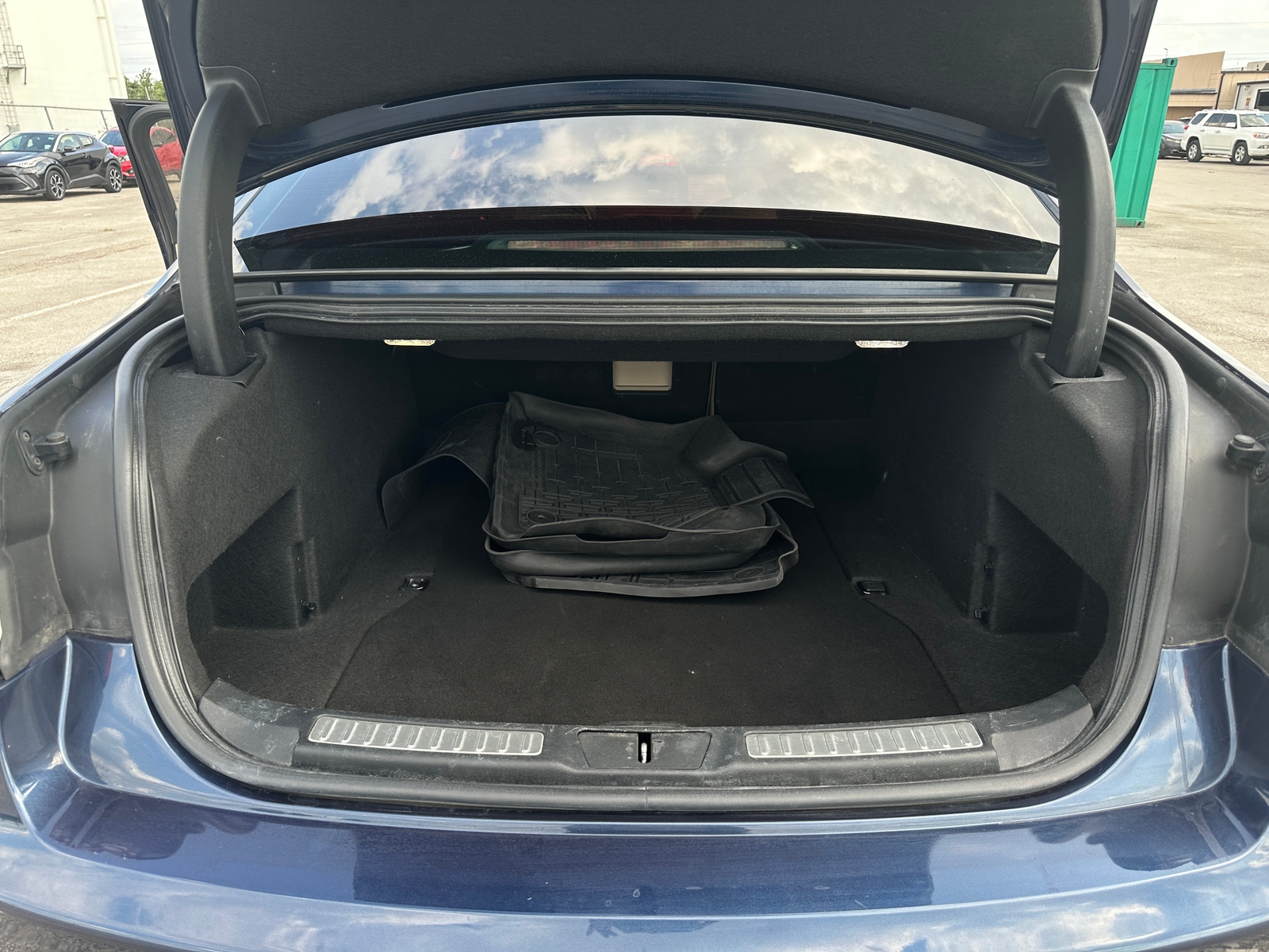 Thumbnail: 2017 Lincoln Continental - 6