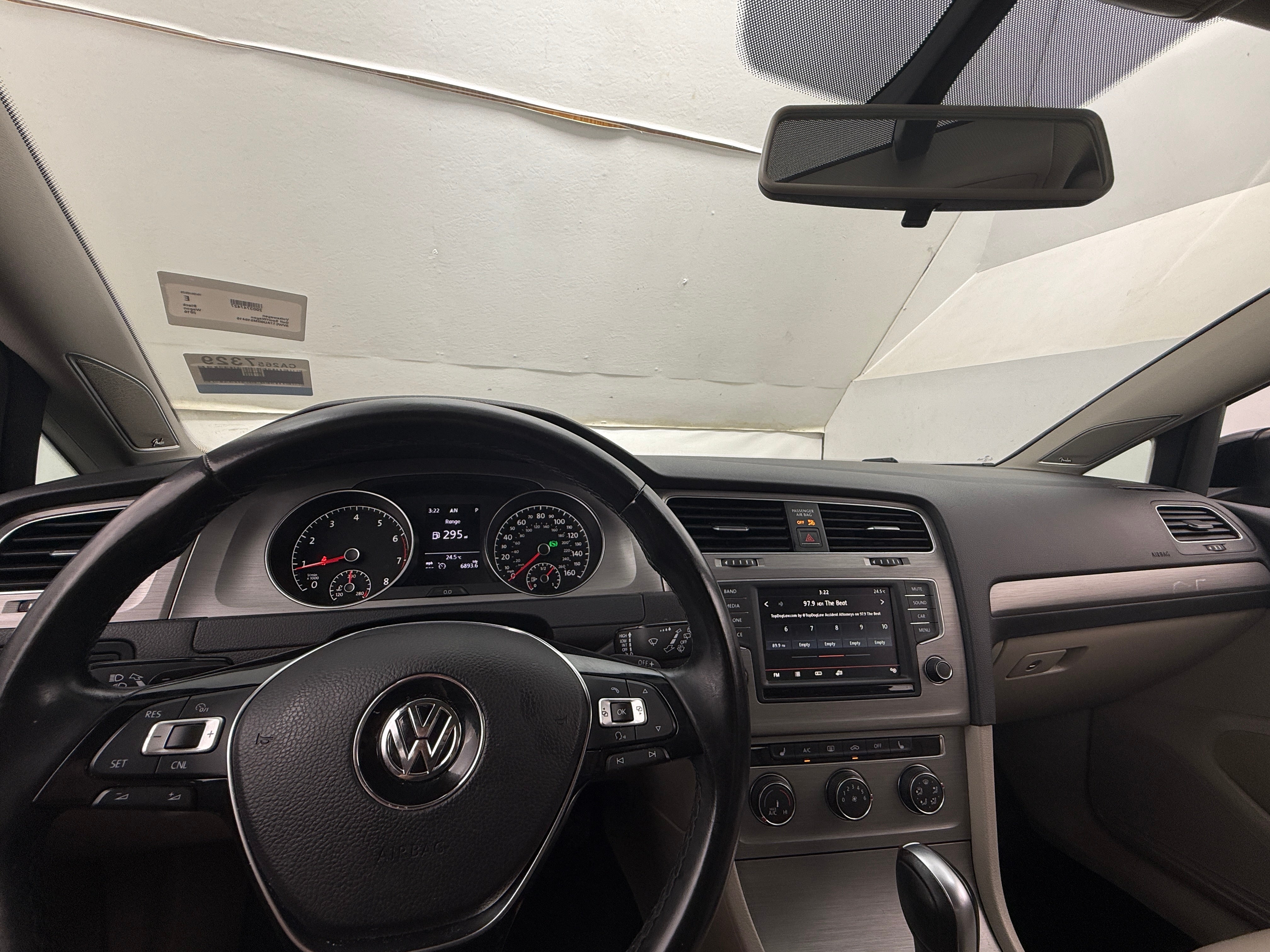 2016 Volkswagen e-Golf SE 3