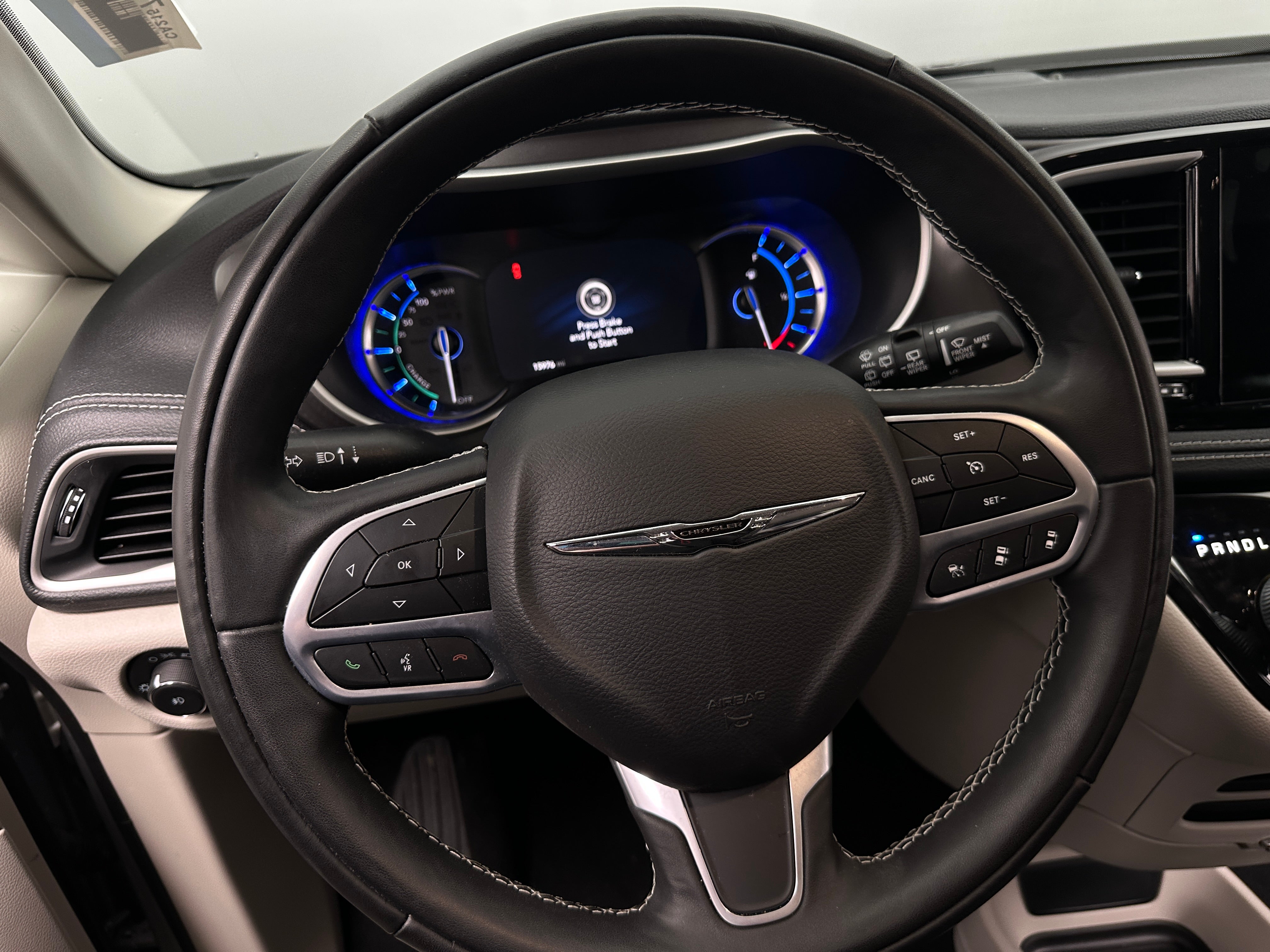 2022 Chrysler Pacifica Hybrid Touring L 4
