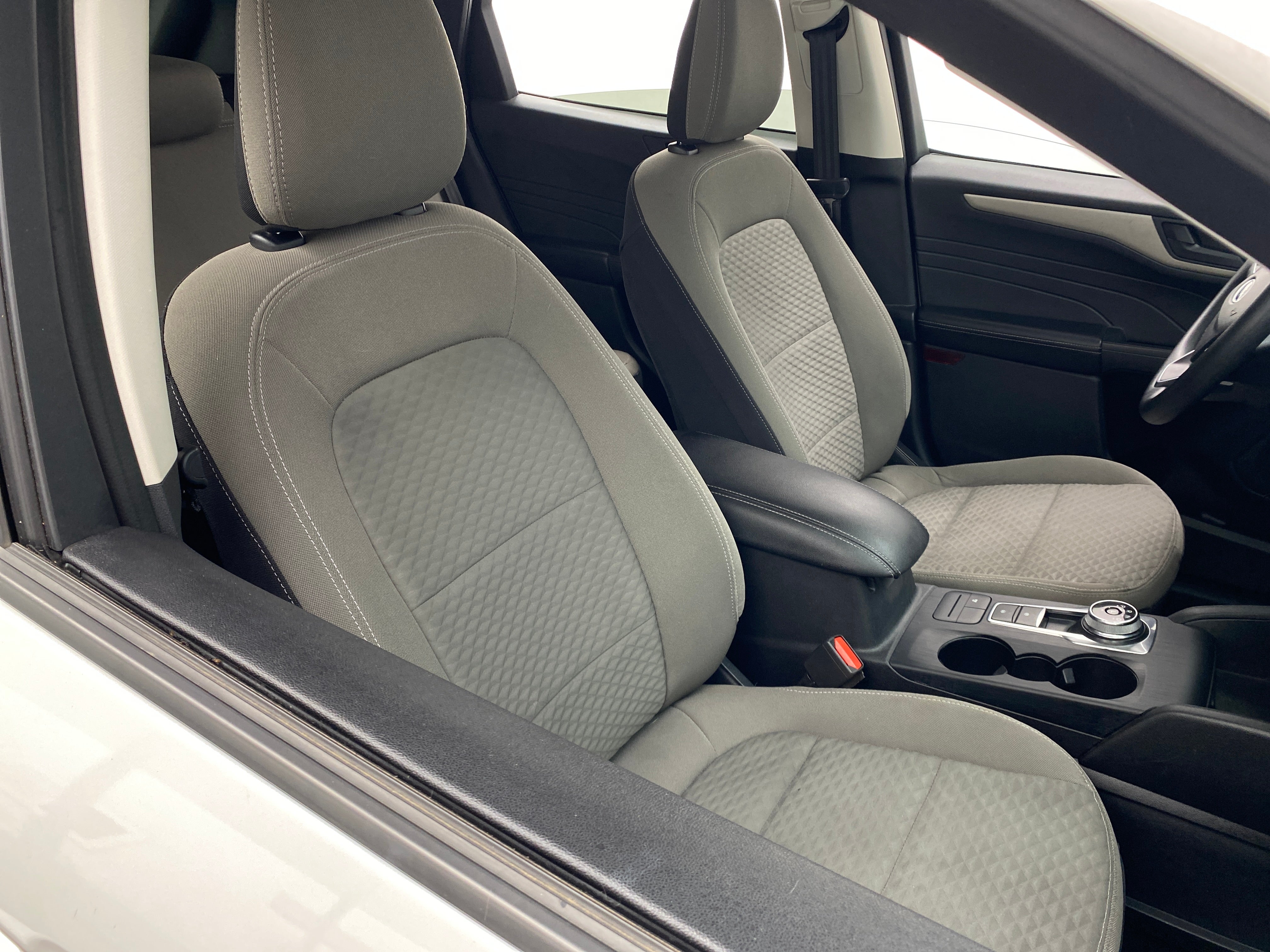 2022 Ford Escape SE Sport Hybrid 2