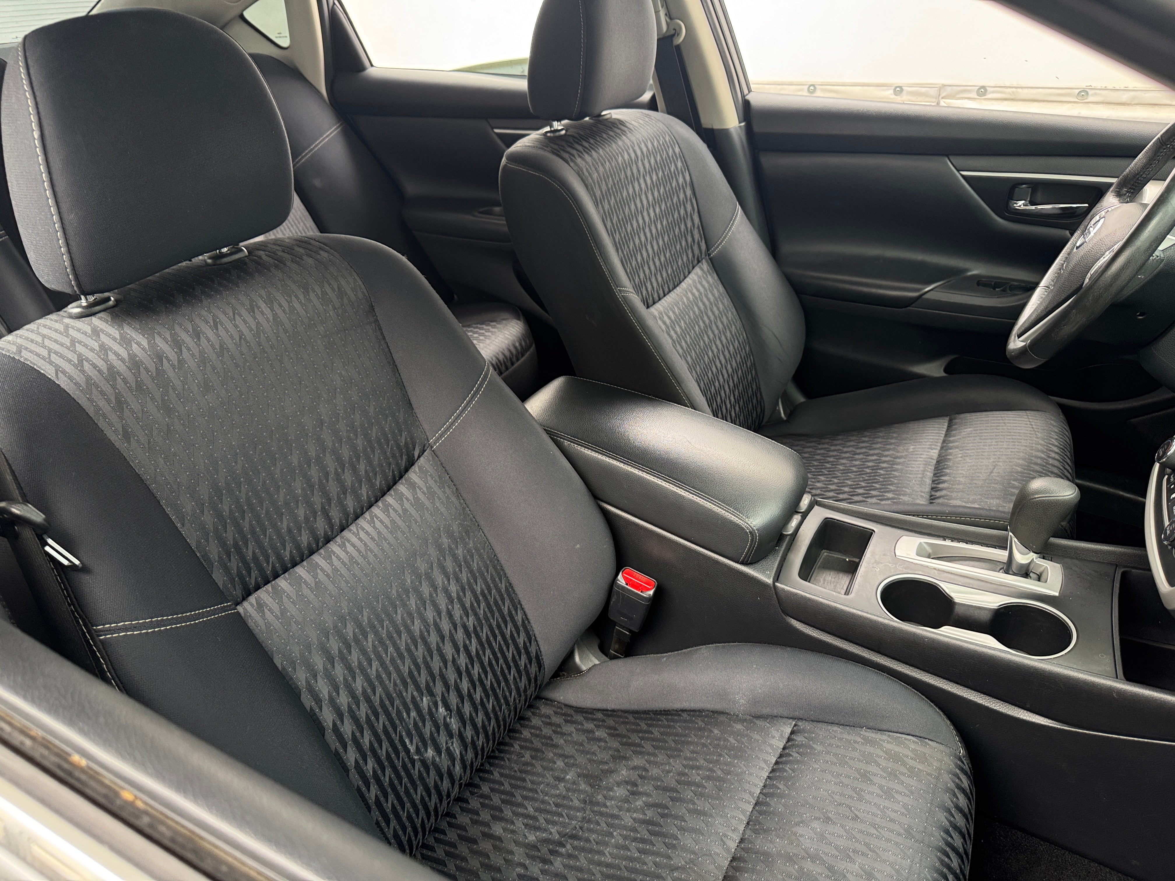 2017 Nissan Altima SV 2