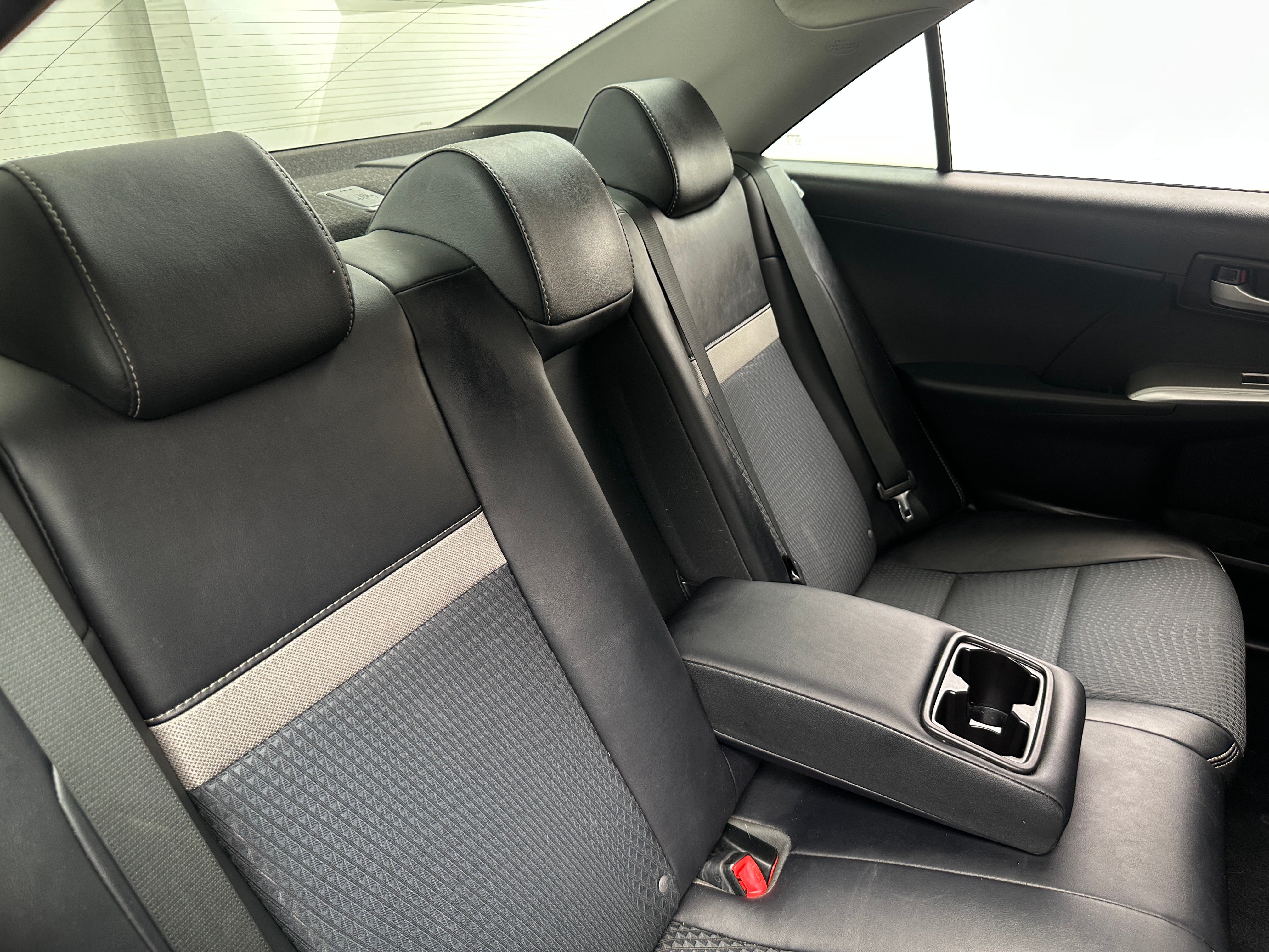 2013 Toyota Camry SE 6