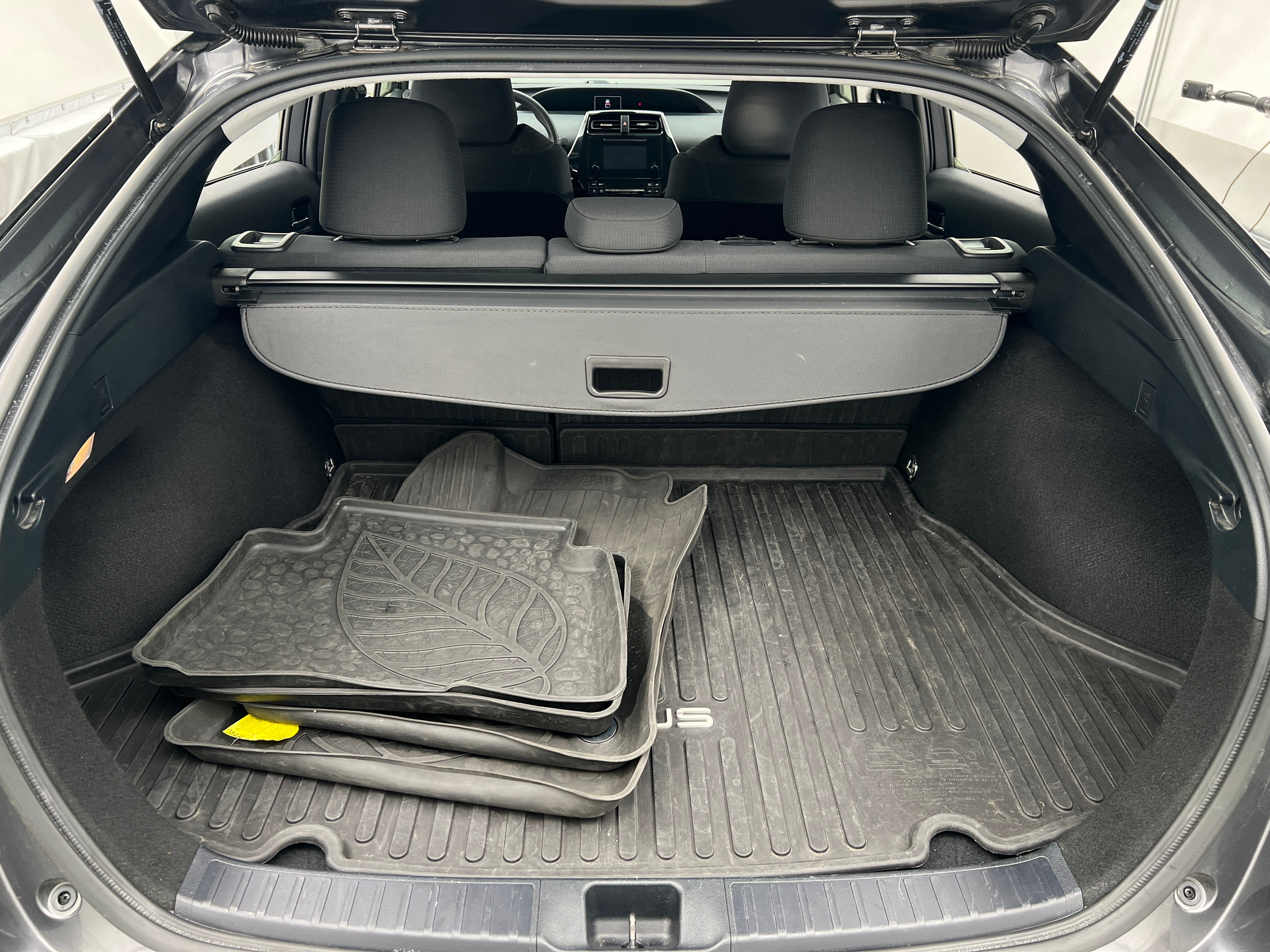 2017 Toyota Prius Two 7