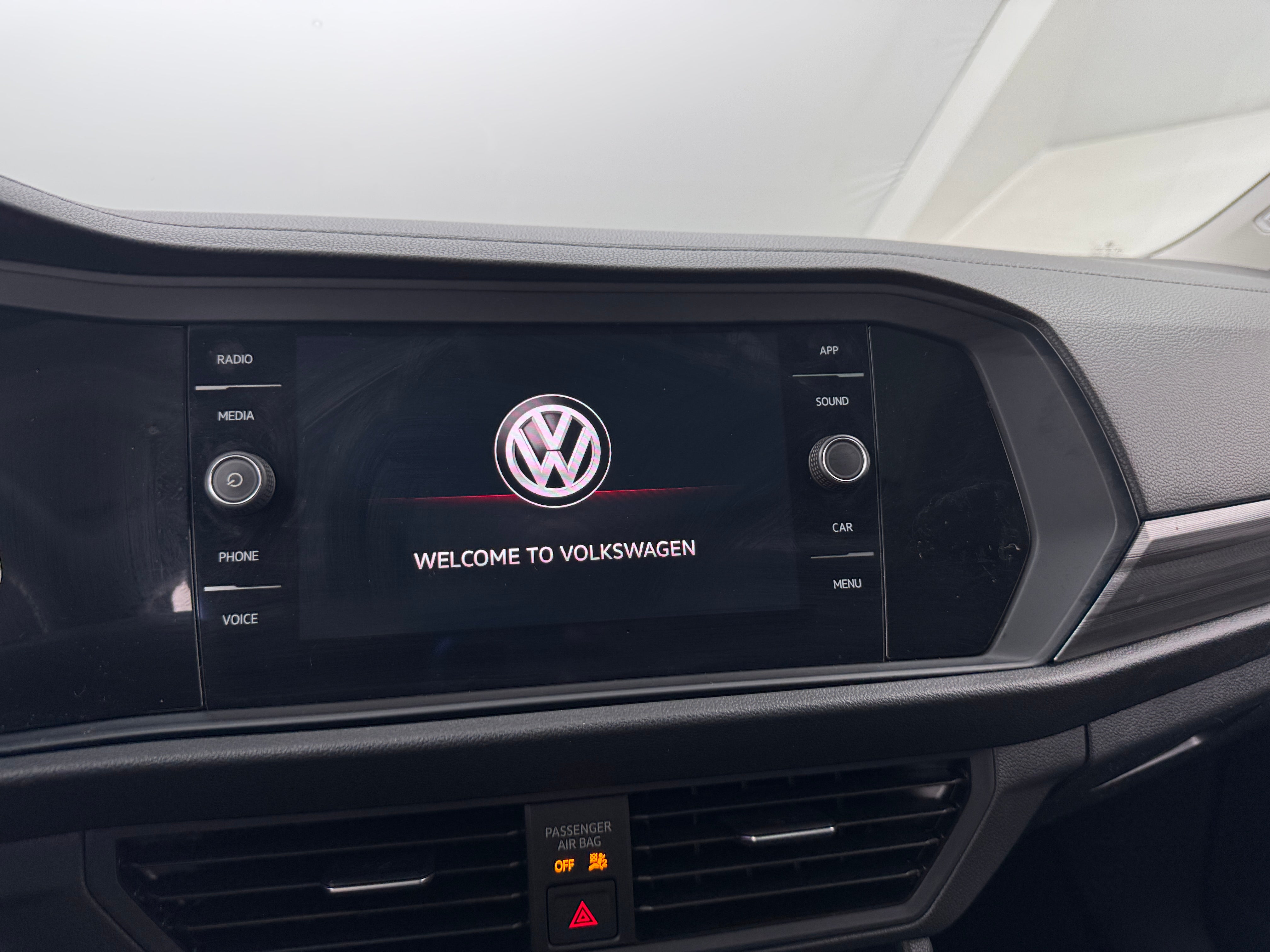 2020 Volkswagen Jetta SEL 3