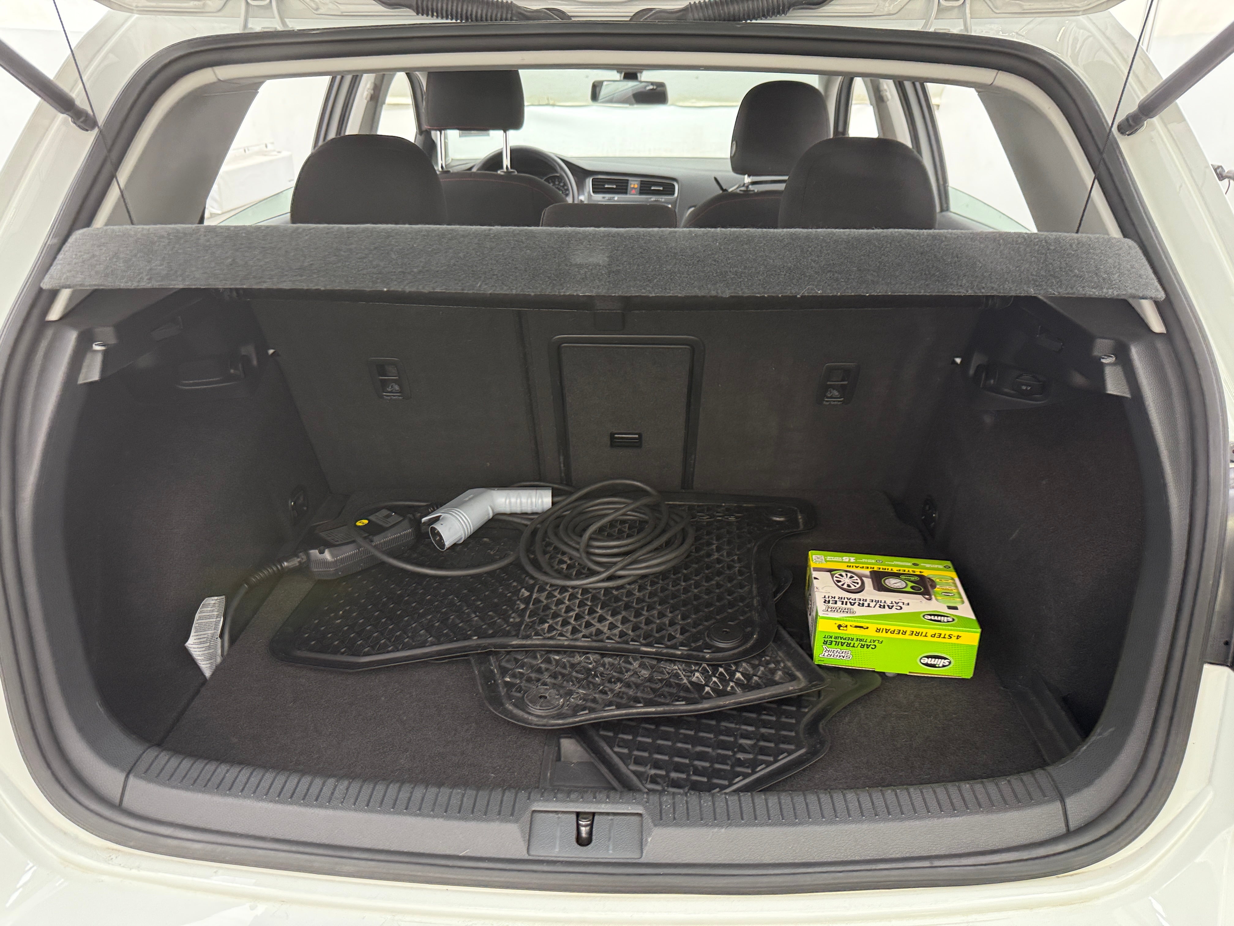 2016 Volkswagen e-Golf SE 7