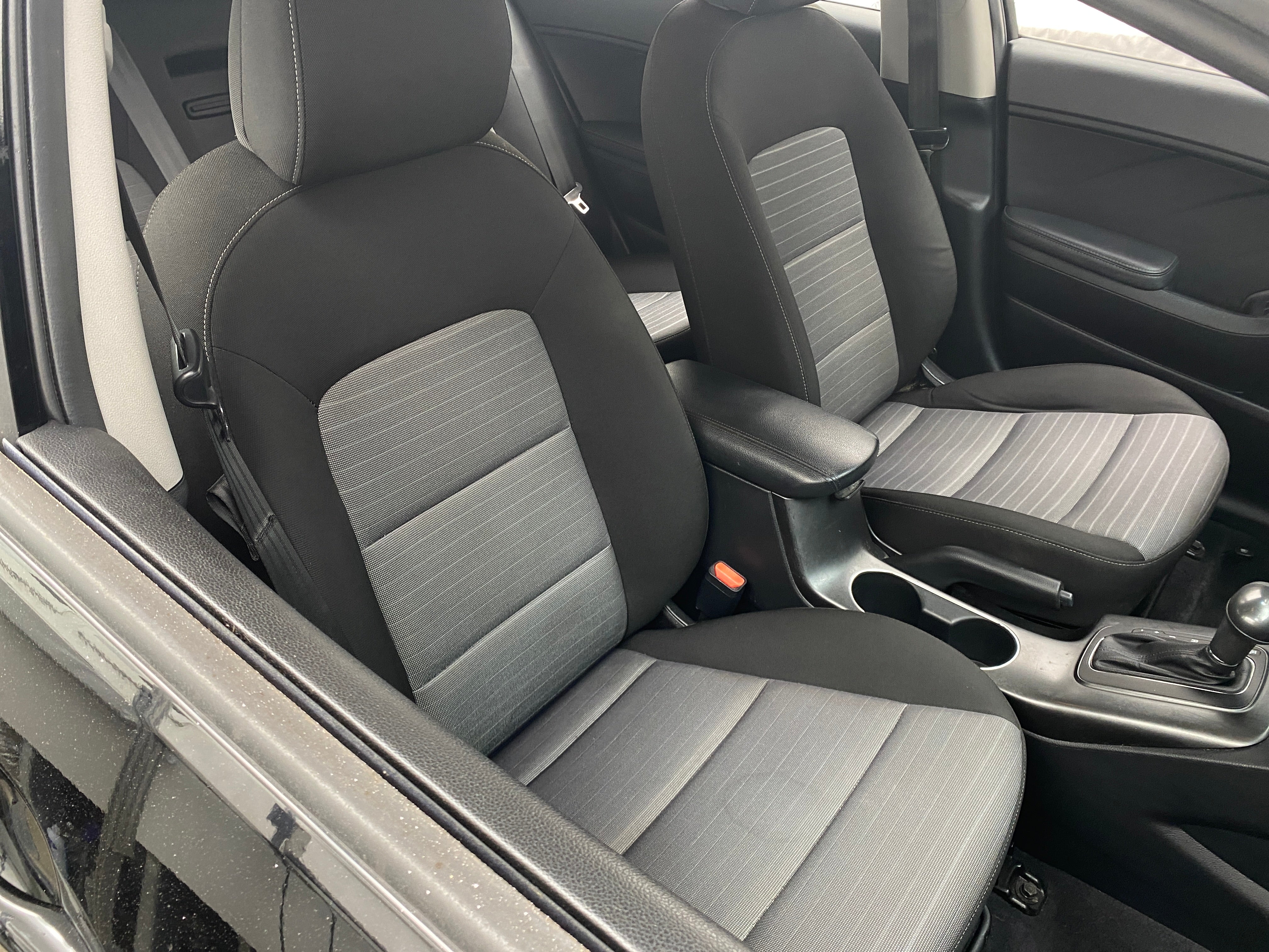 2016 Kia Forte LX 2