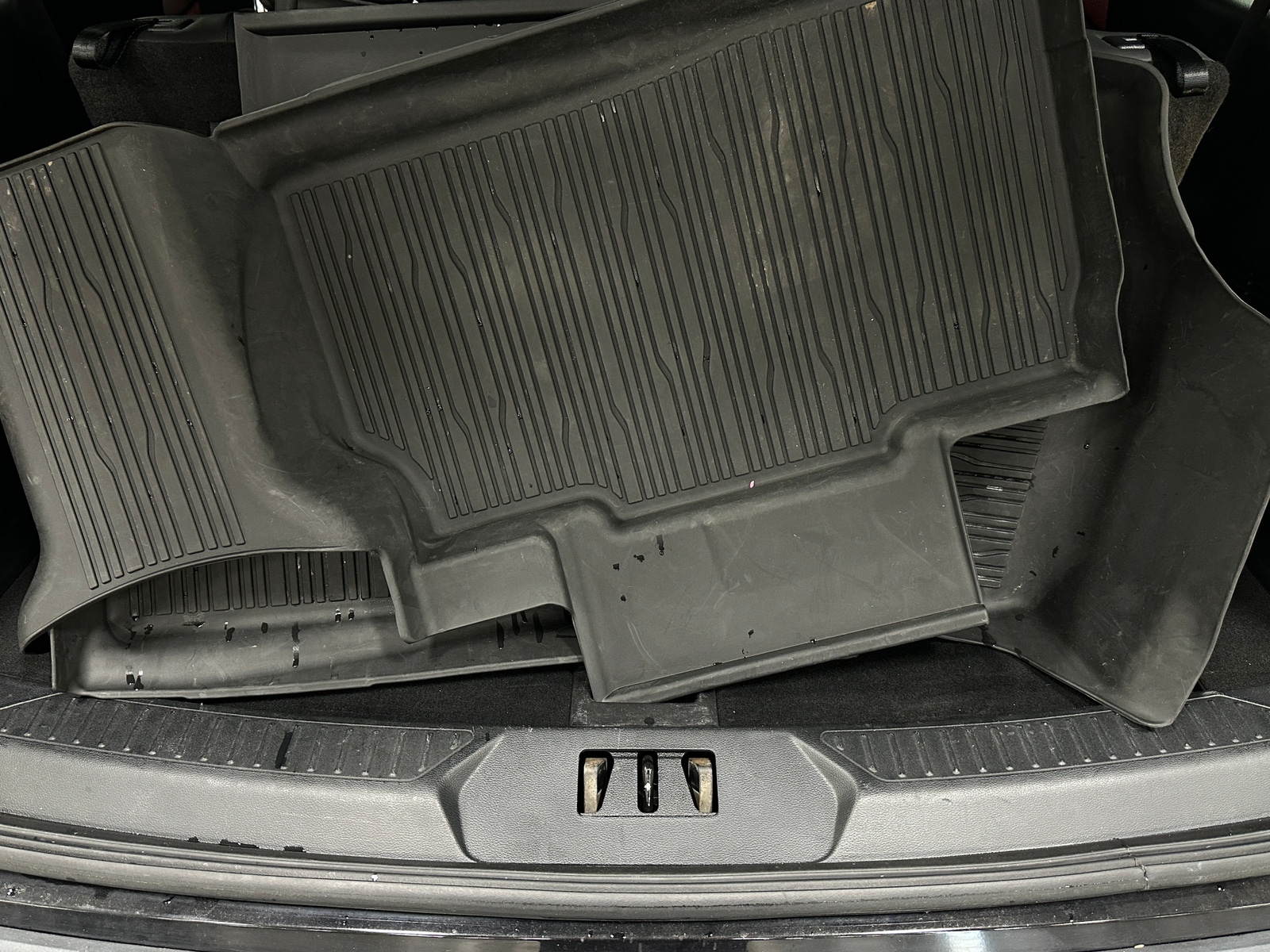 Thumbnail: 2022 Ford Explorer - 7