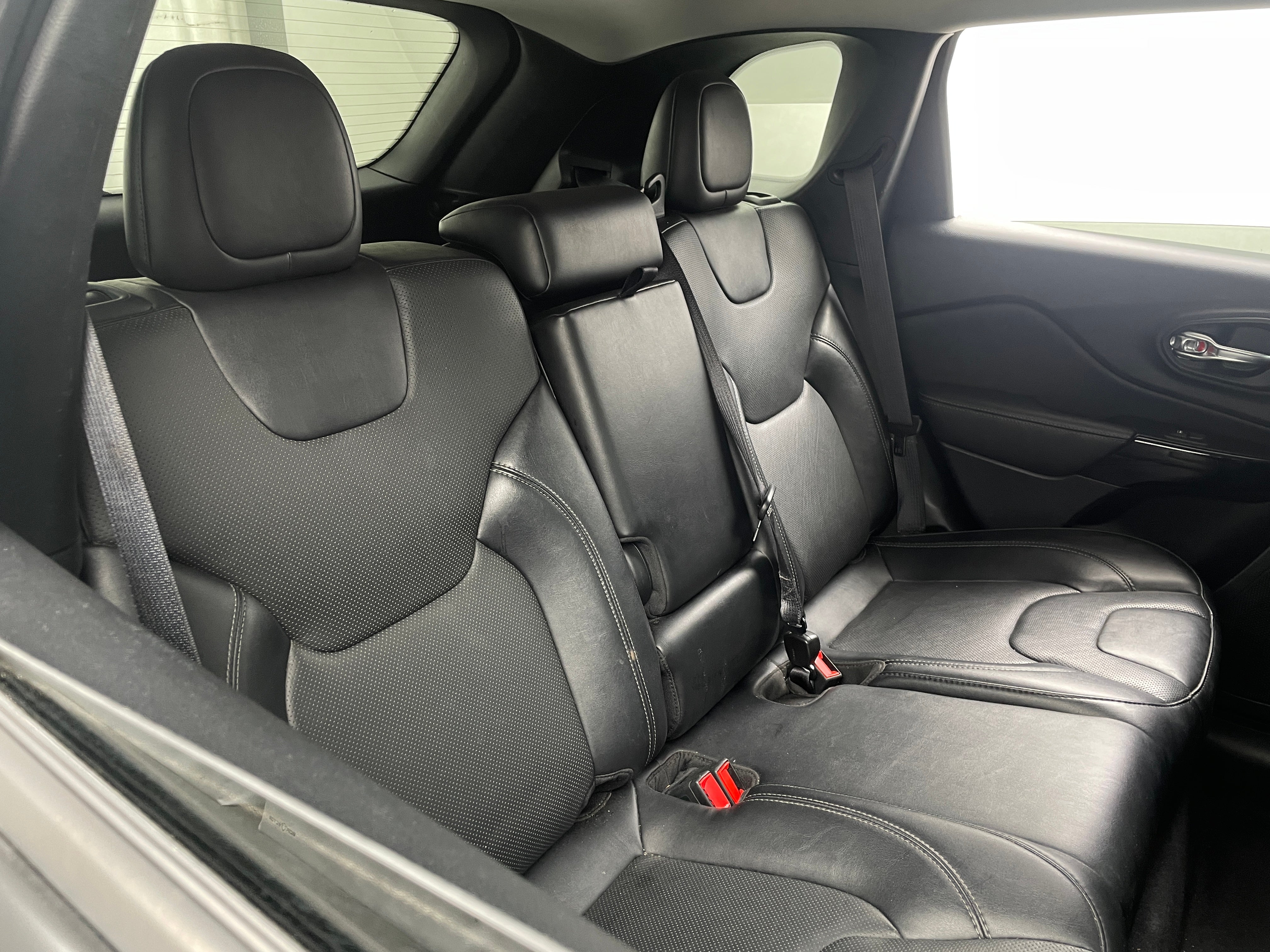 2023 Jeep Cherokee Altitude Lux 5