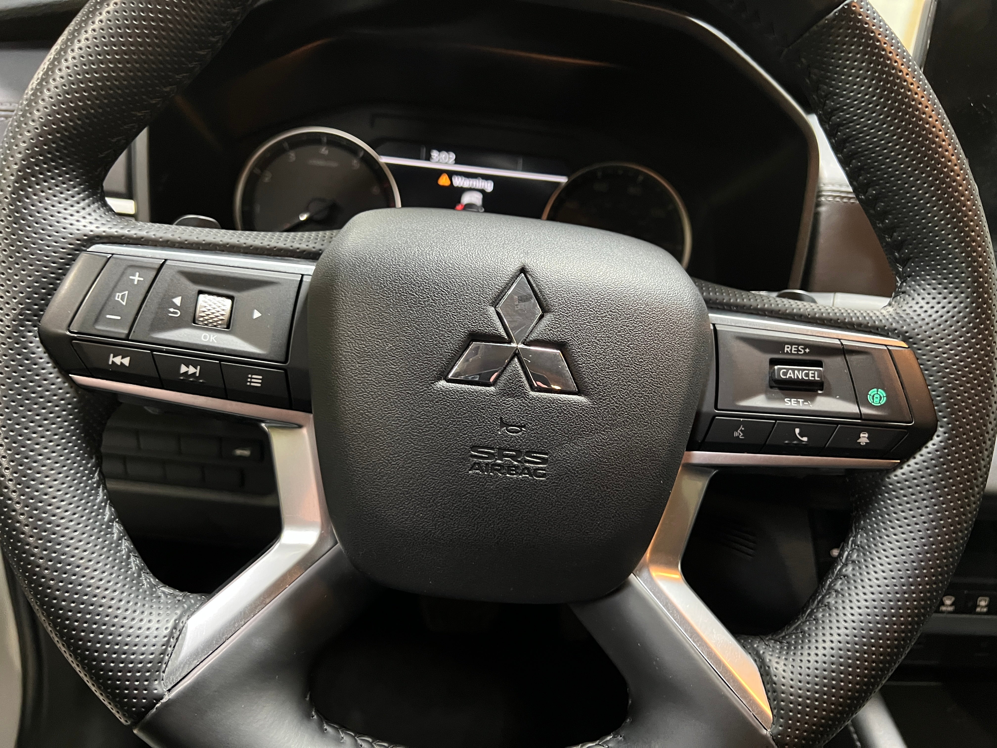 2024 Mitsubishi Outlander SE 4