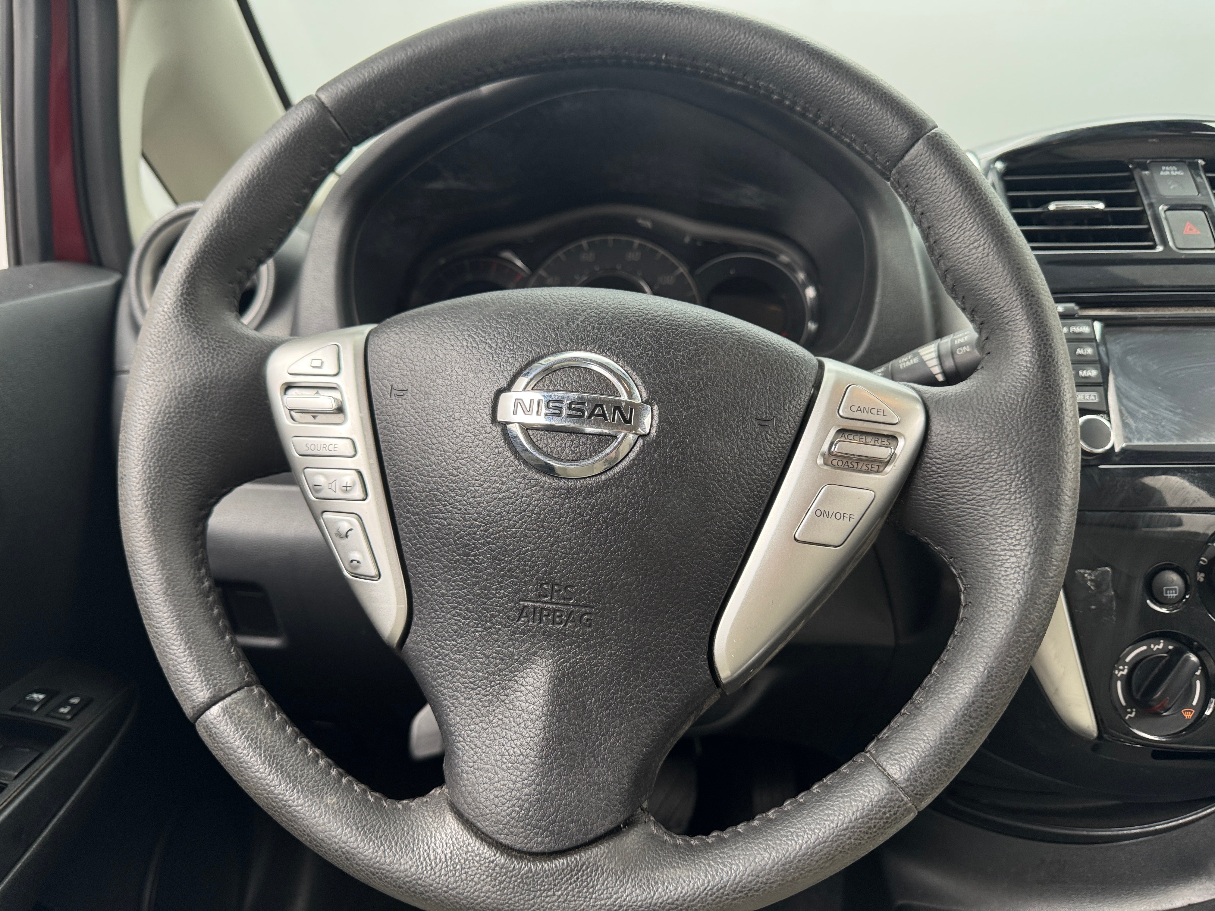 2015 Nissan Versa SL 5