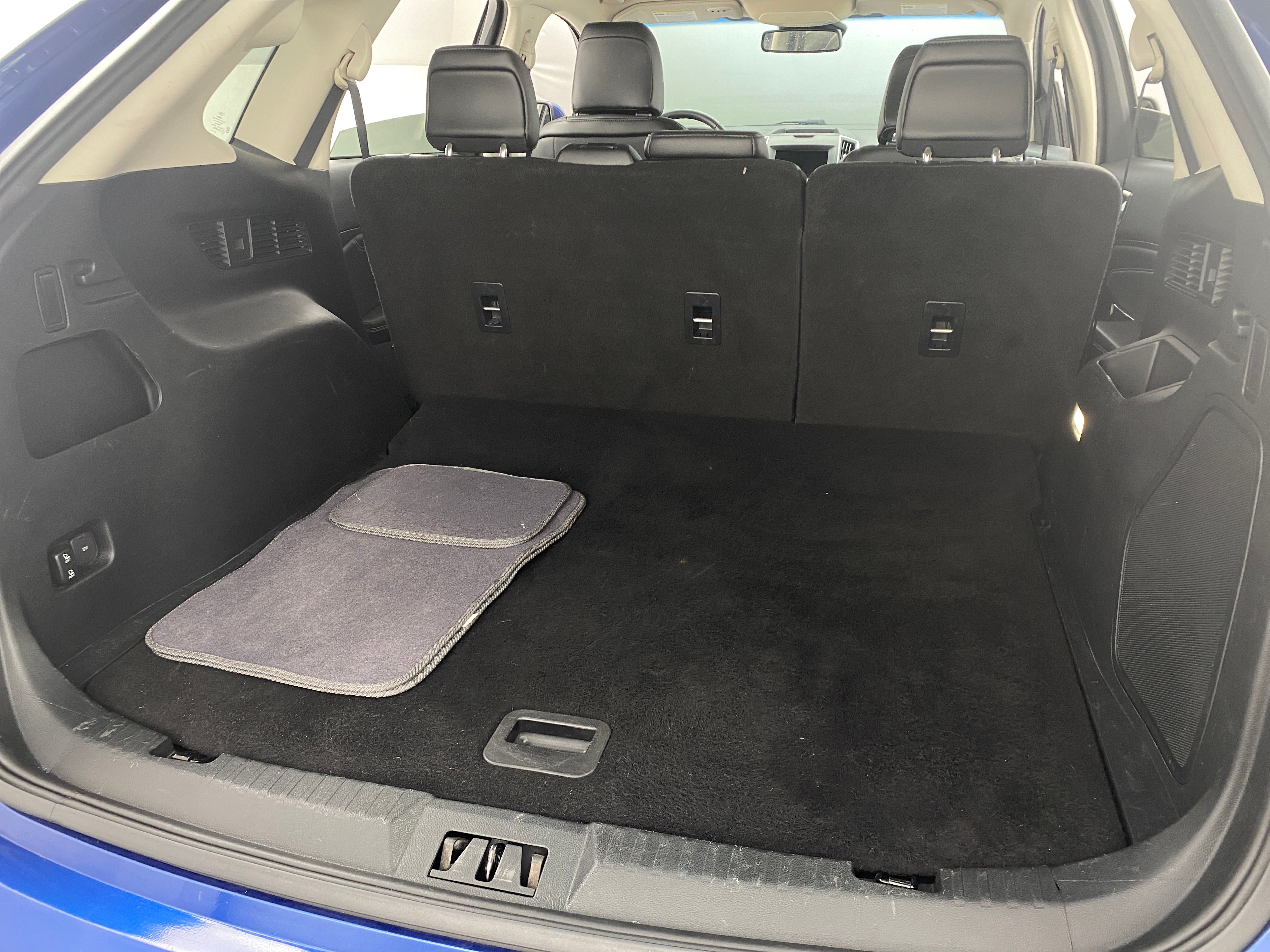 2020 Ford Edge Titanium 6
