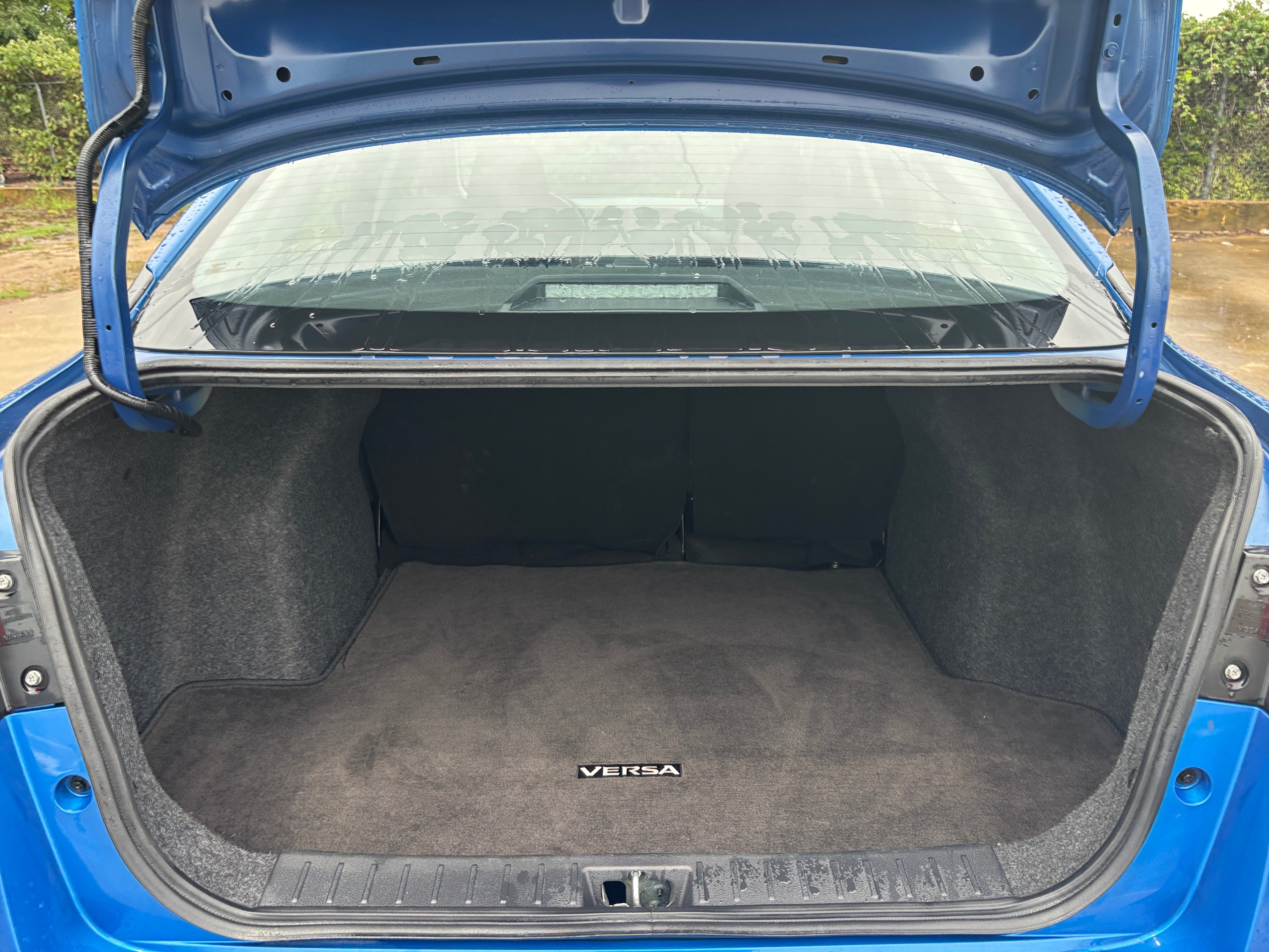 2024 Nissan Versa SR 6