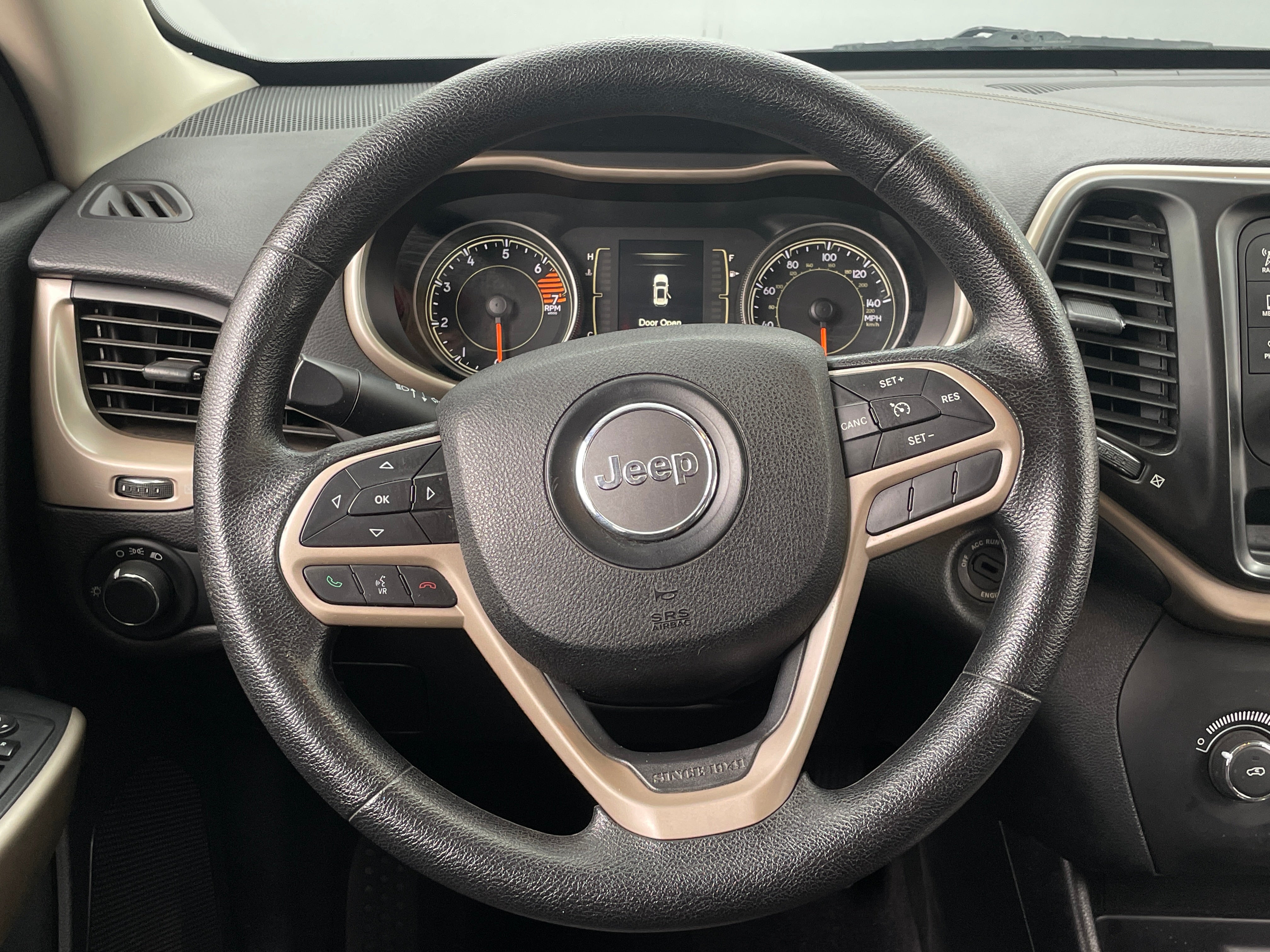 2017 Jeep Cherokee Sport 5