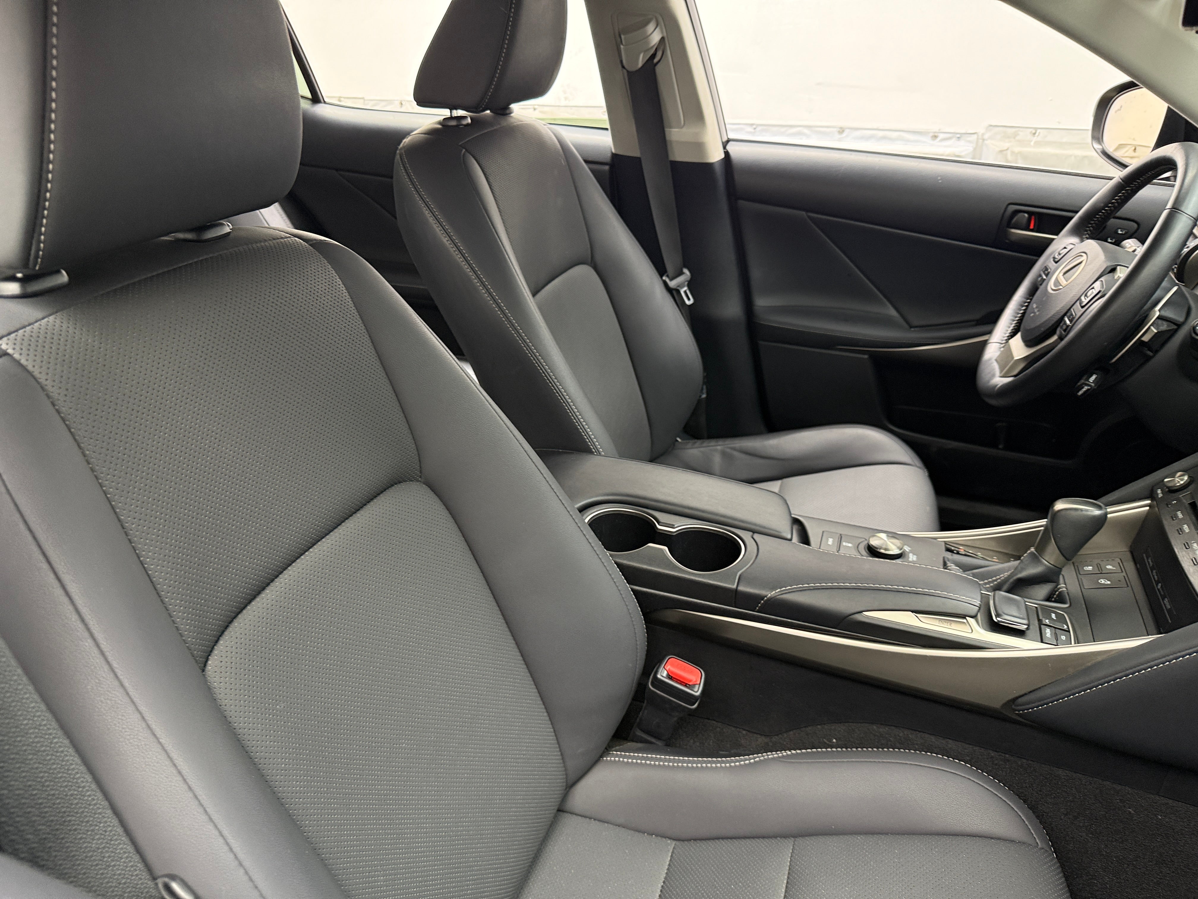 2019 Lexus IS 300 2