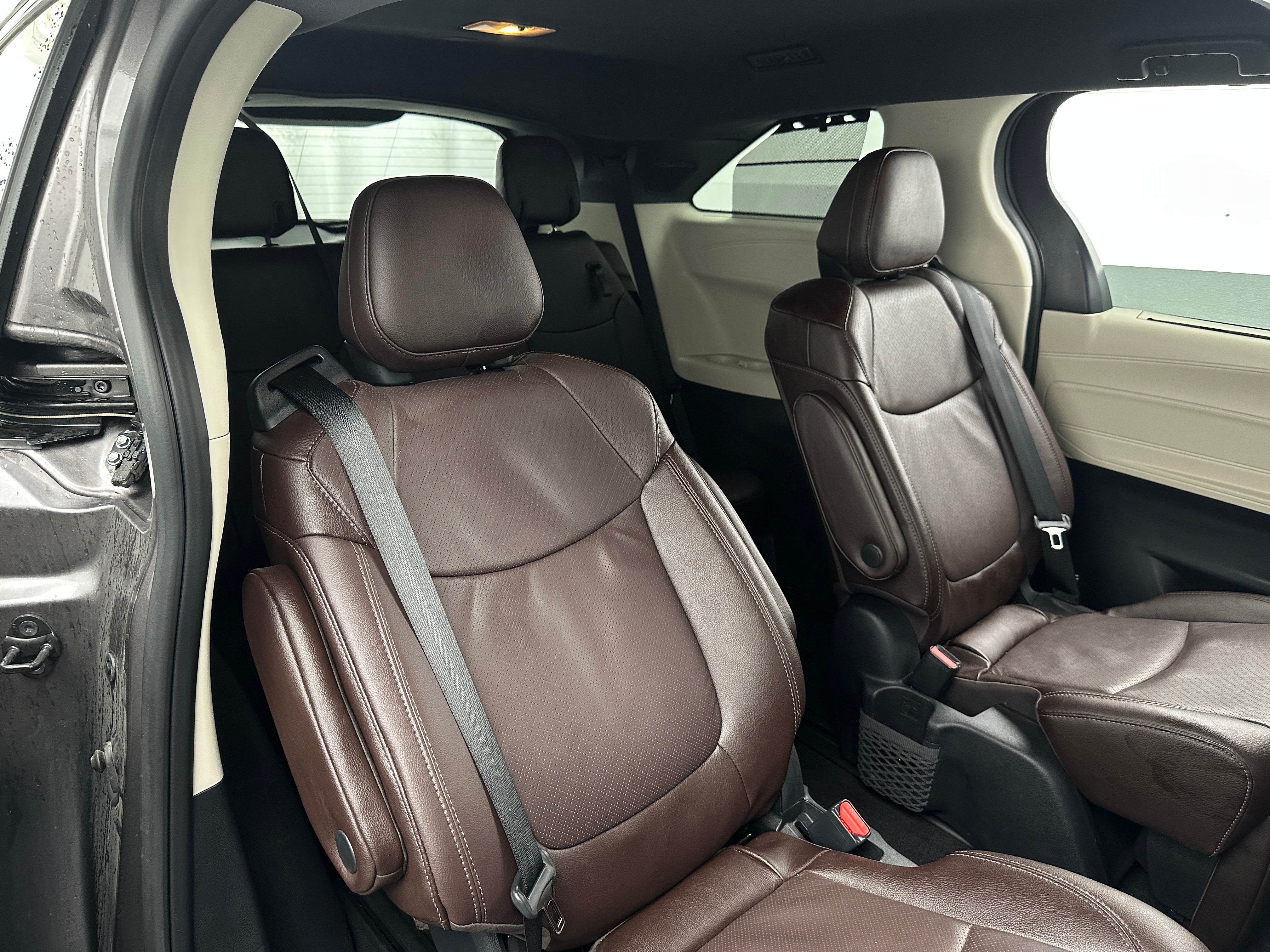 2022 Toyota Sienna Platinum 5