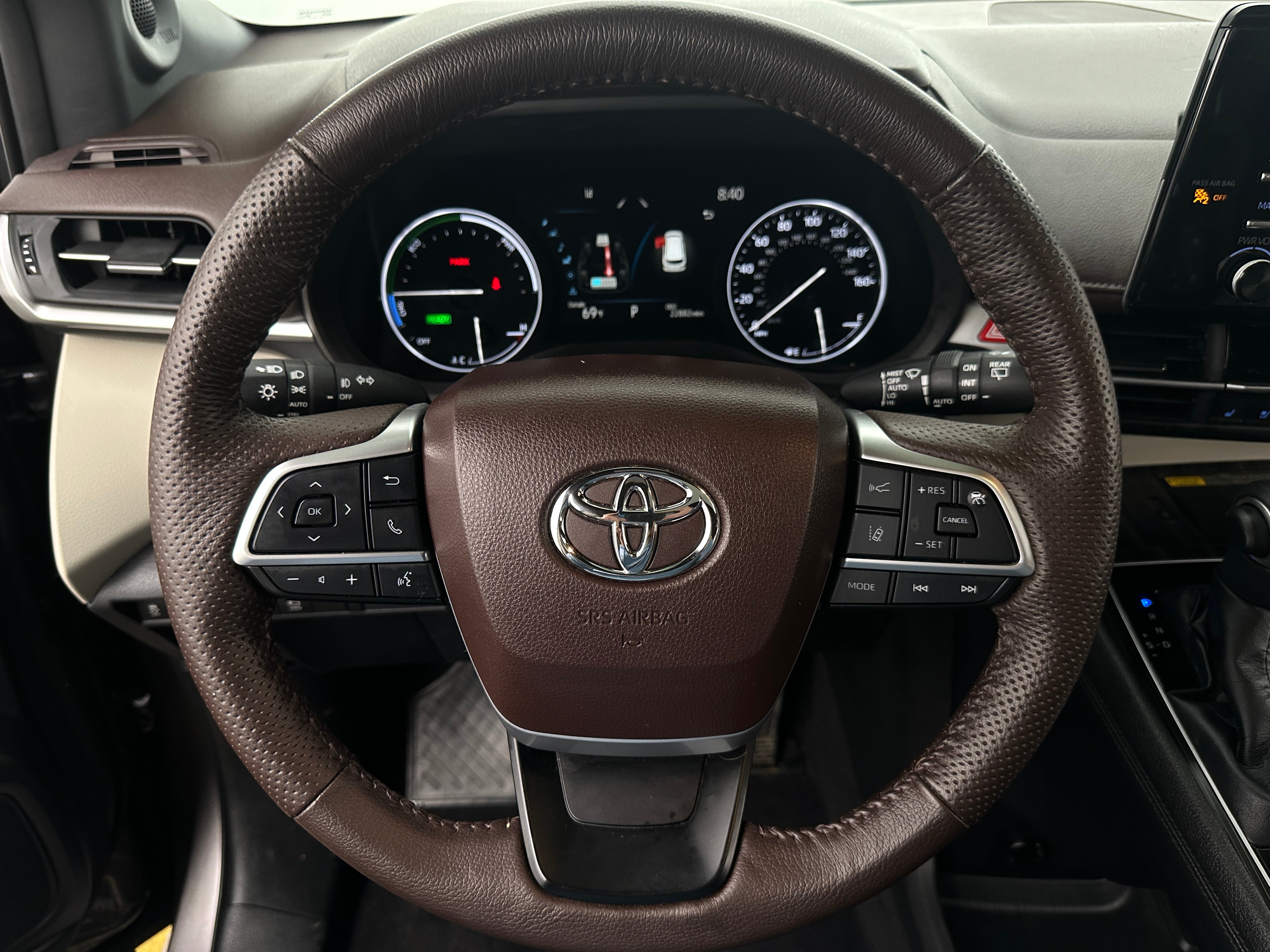 2022 Toyota Sienna Platinum 4