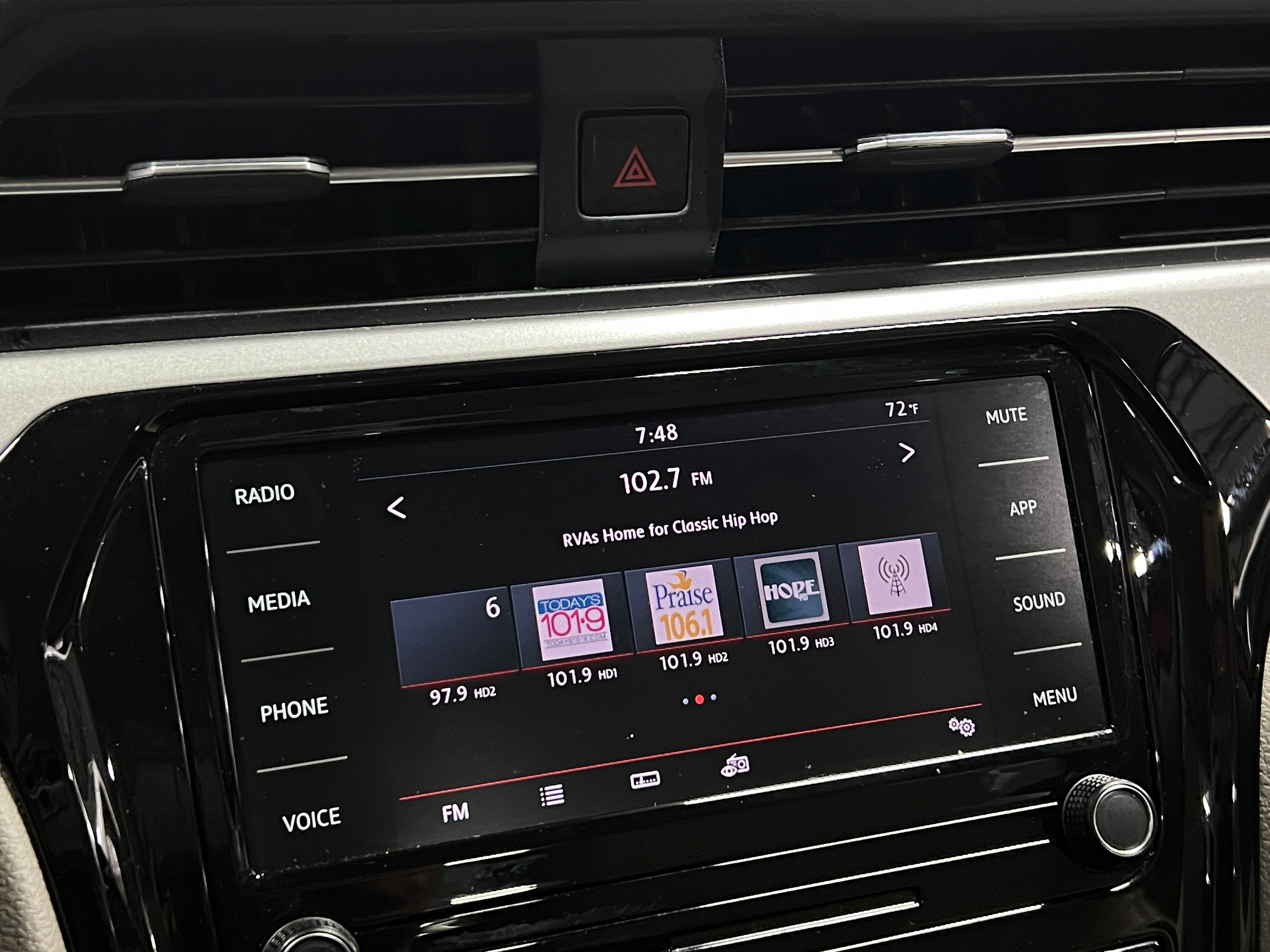 2021 Volkswagen Passat SE 3