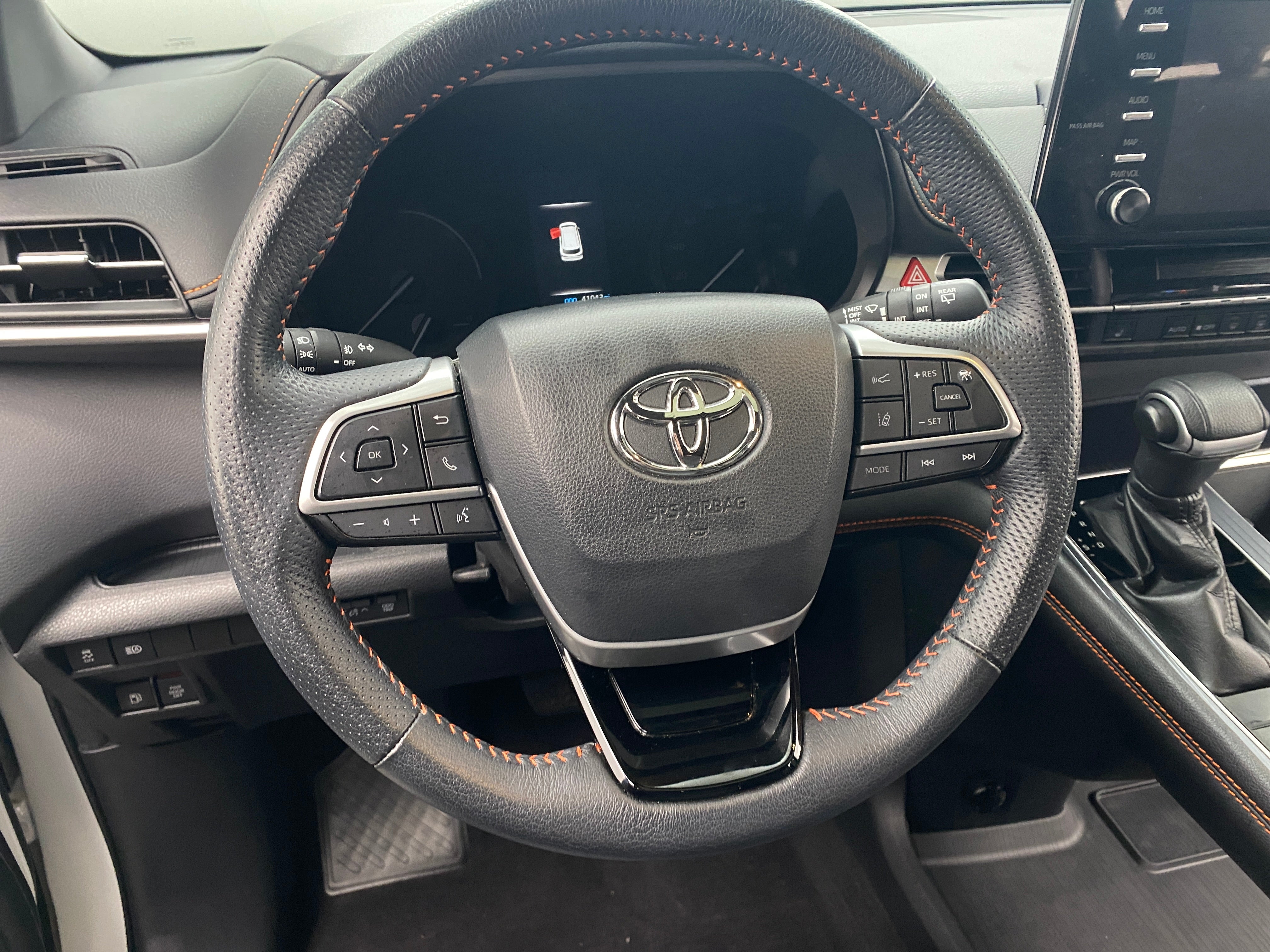 2021 Toyota Sienna XSE 4