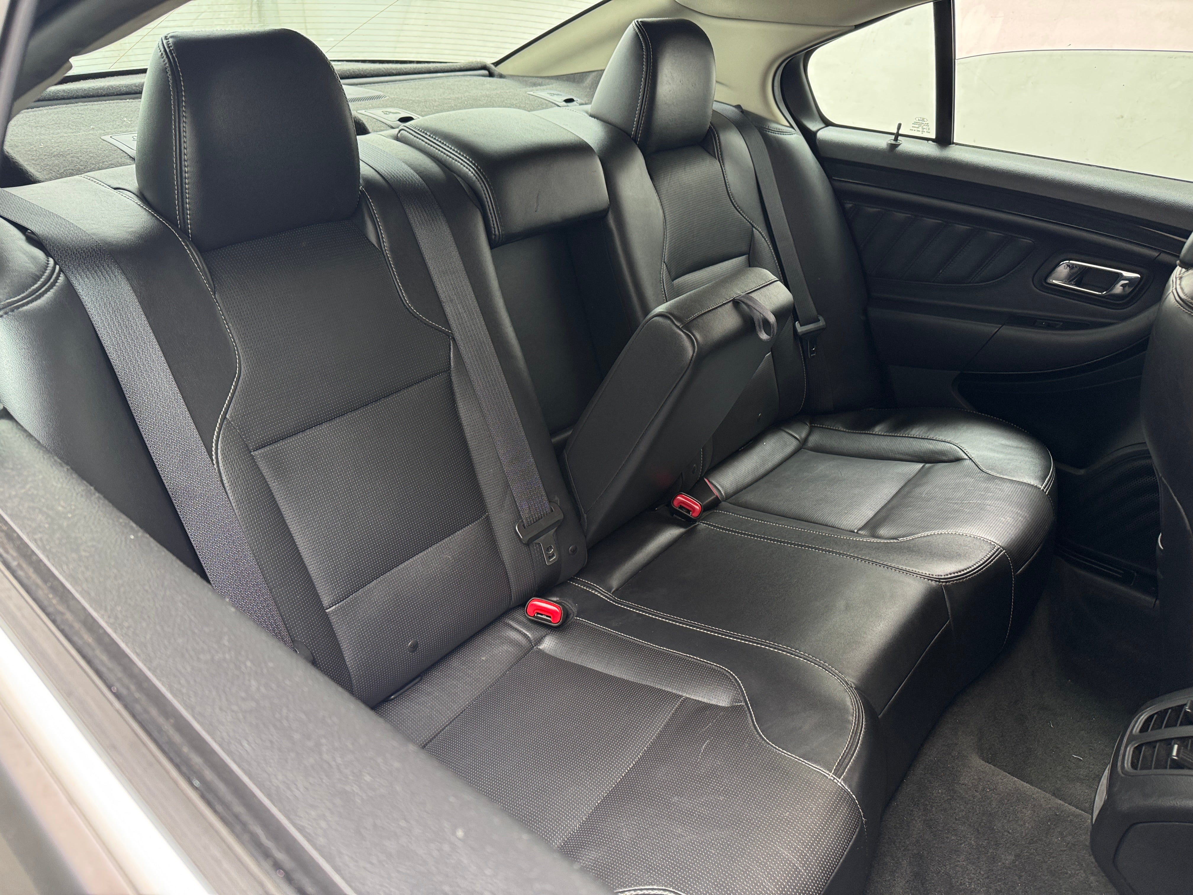 2011 Ford Taurus Limited Edition 5