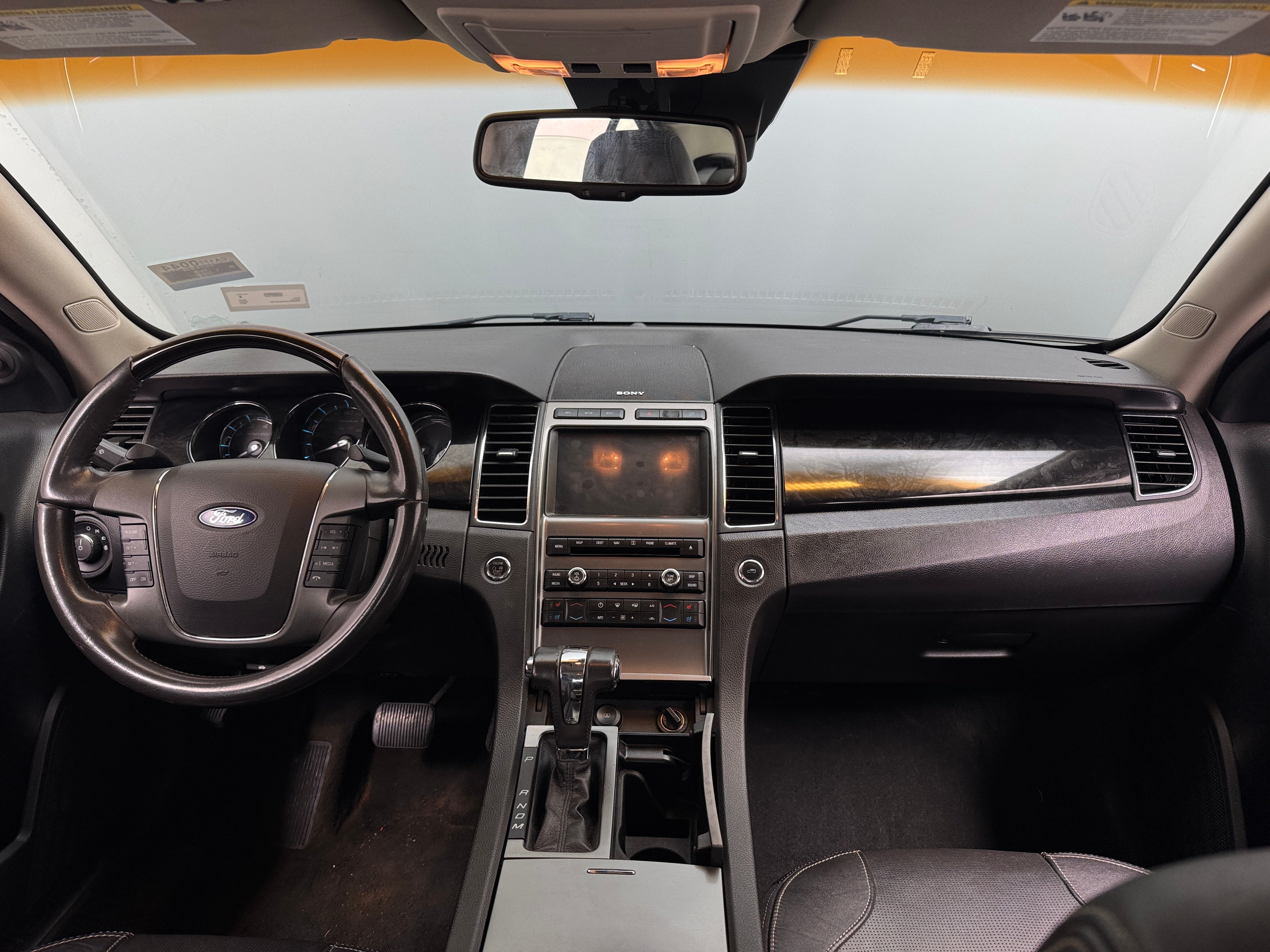 2011 Ford Taurus Limited Edition 2