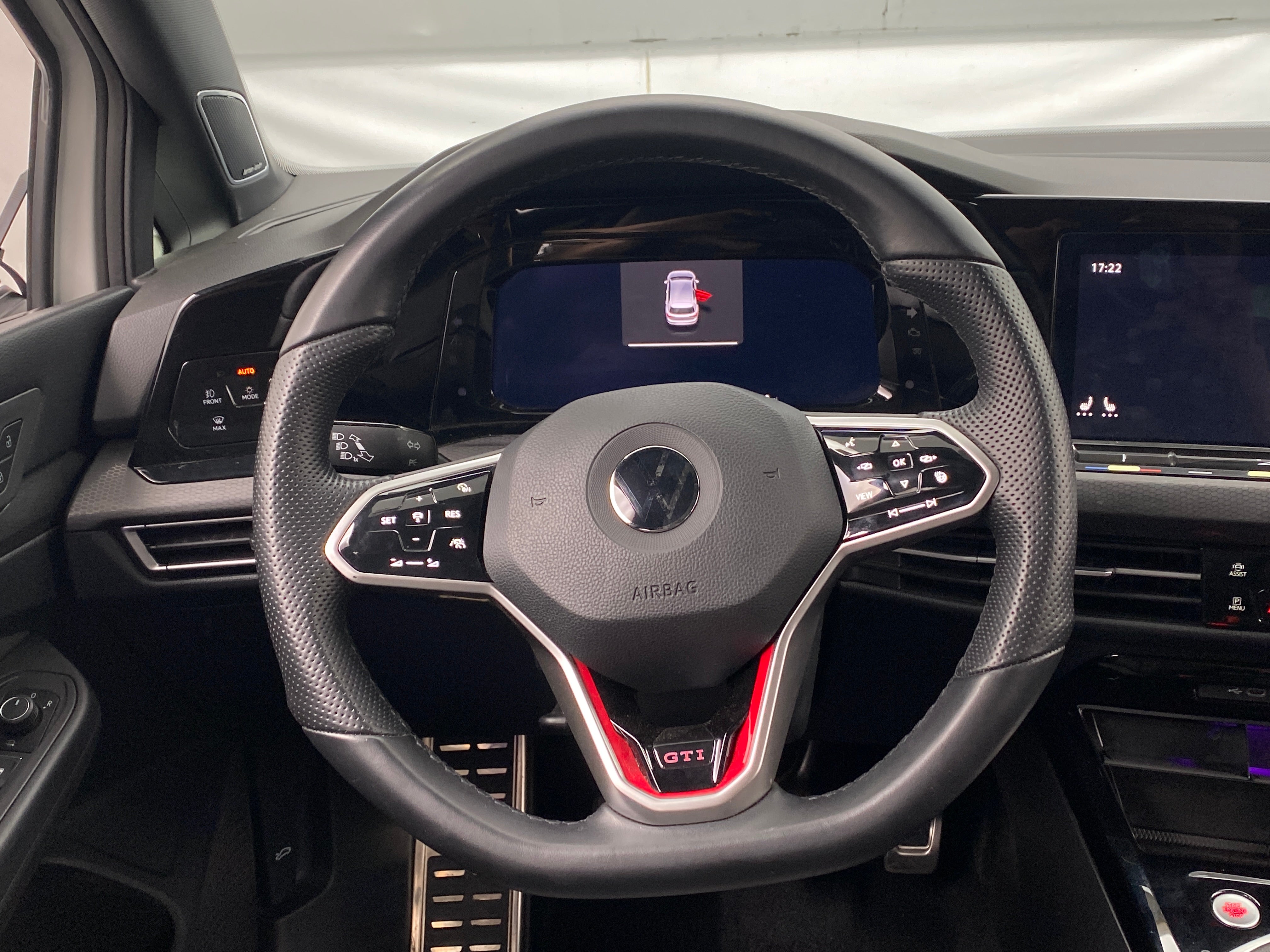 2023 Volkswagen Golf GTI Autobahn 4