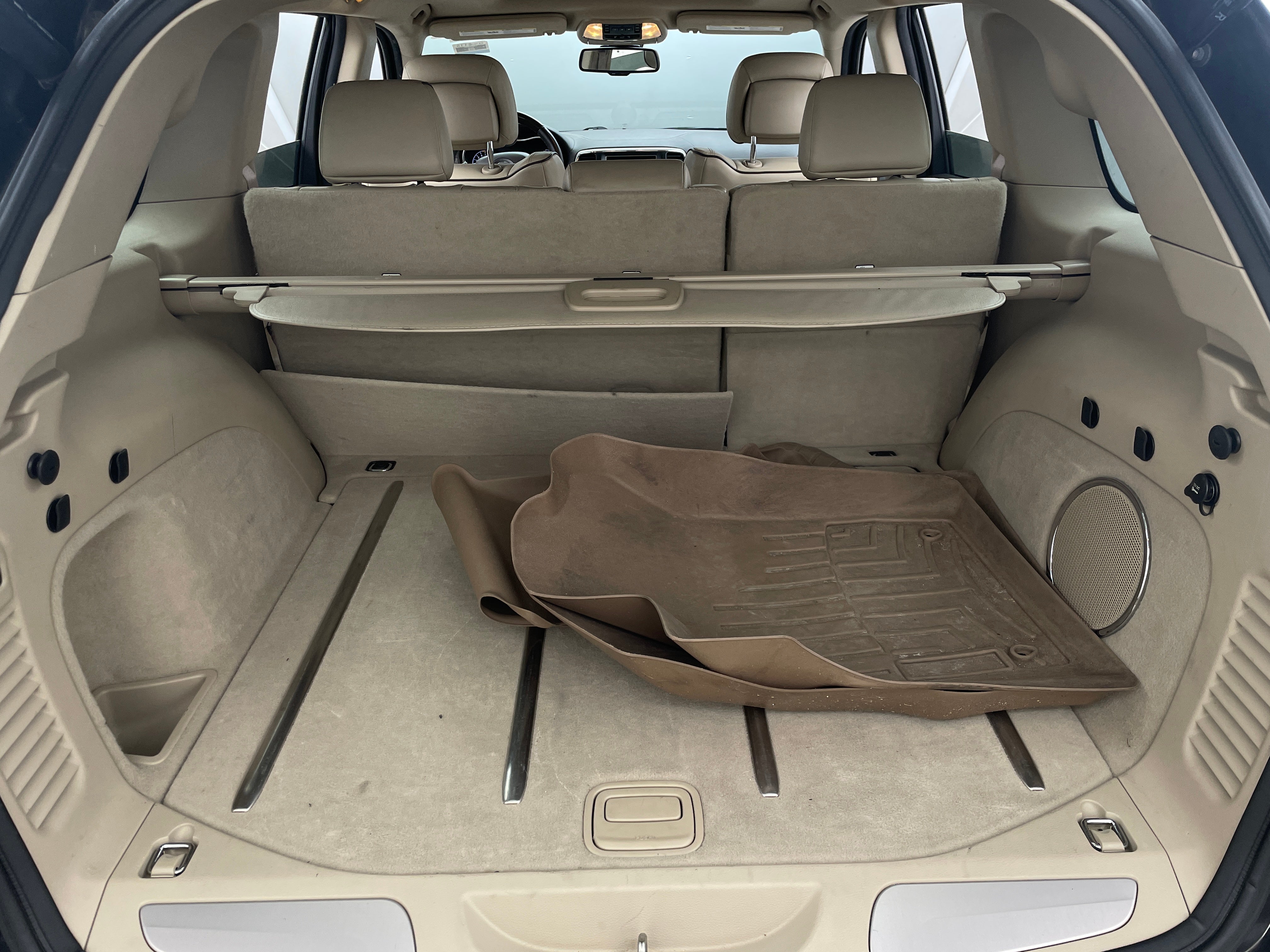 2015 Jeep Grand Cherokee Overland 6