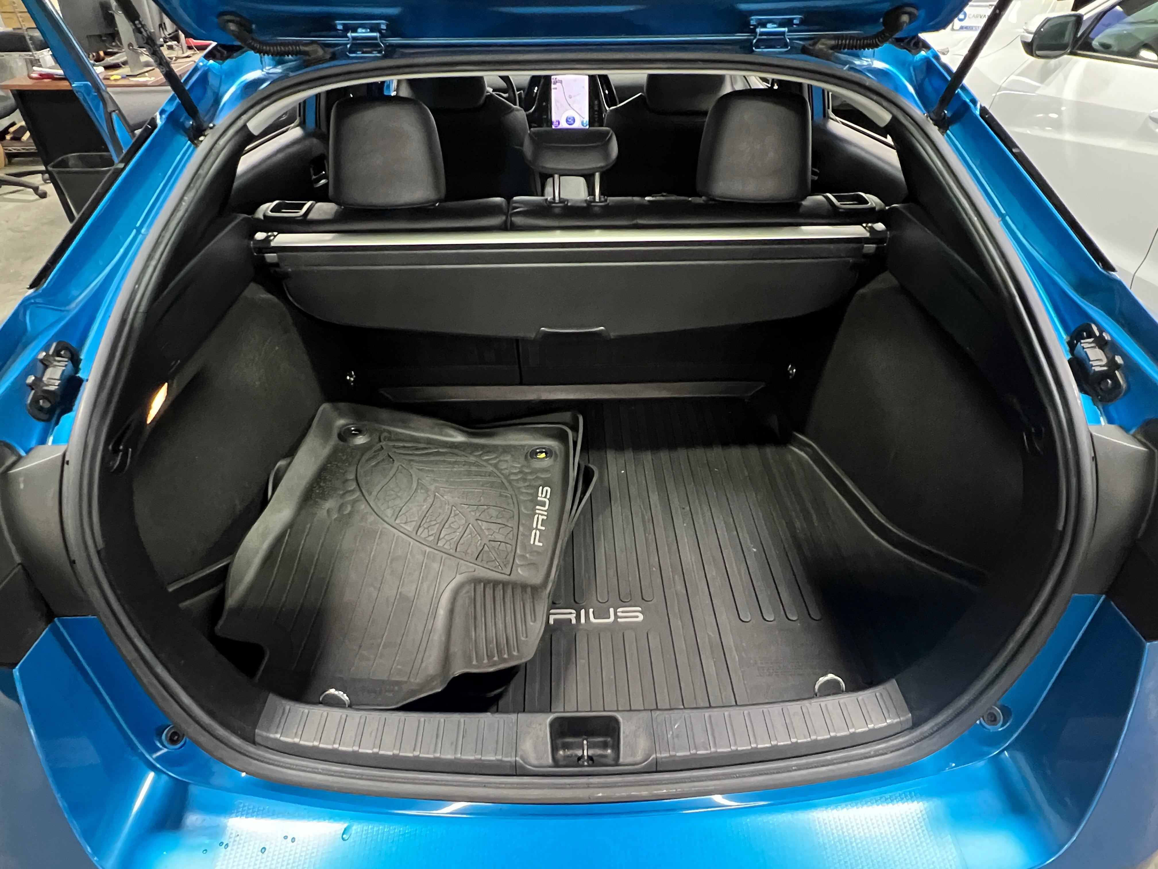 2020 Toyota Prius Limited 6