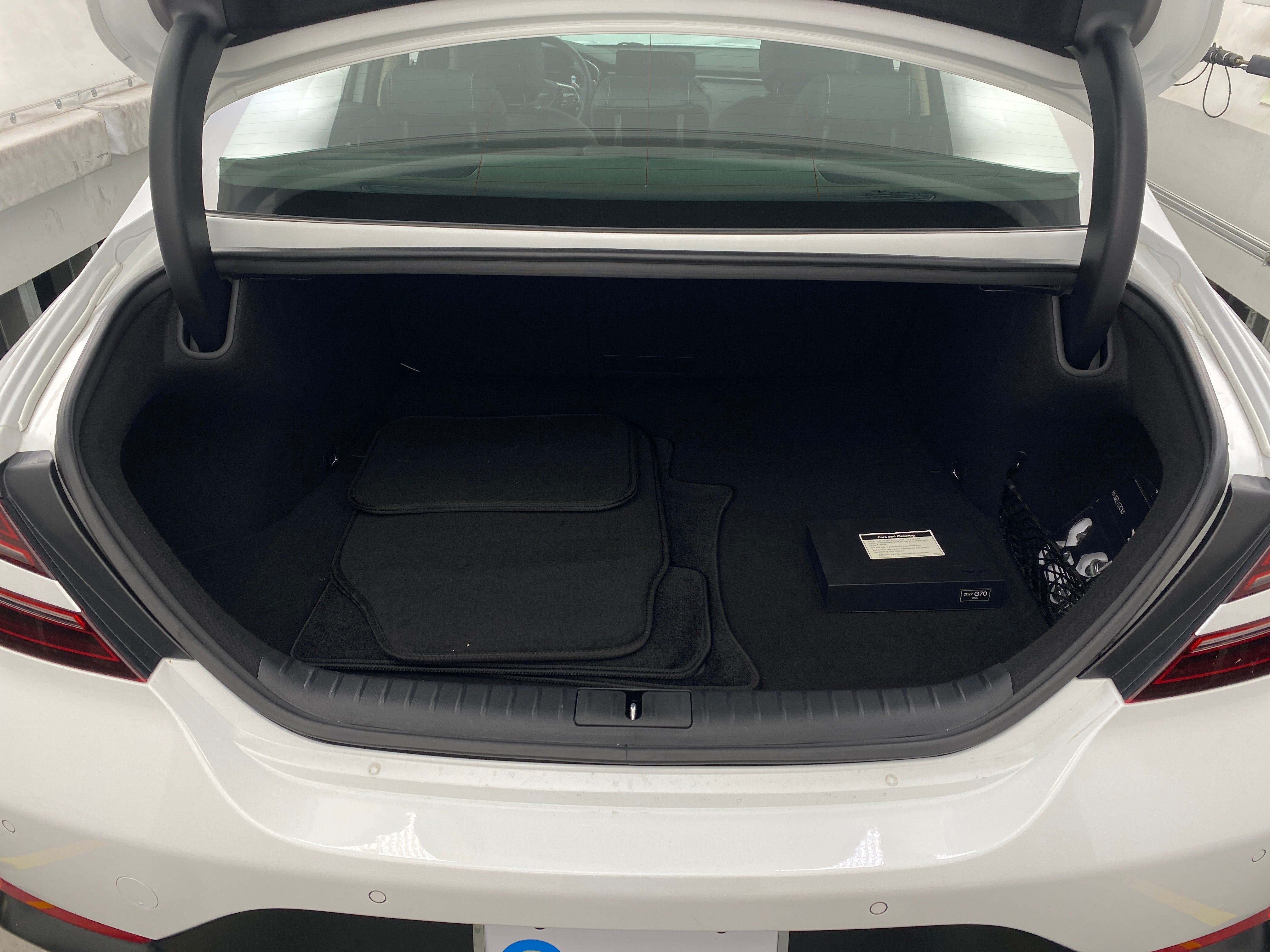 2022 Genesis G70 2.0T 6