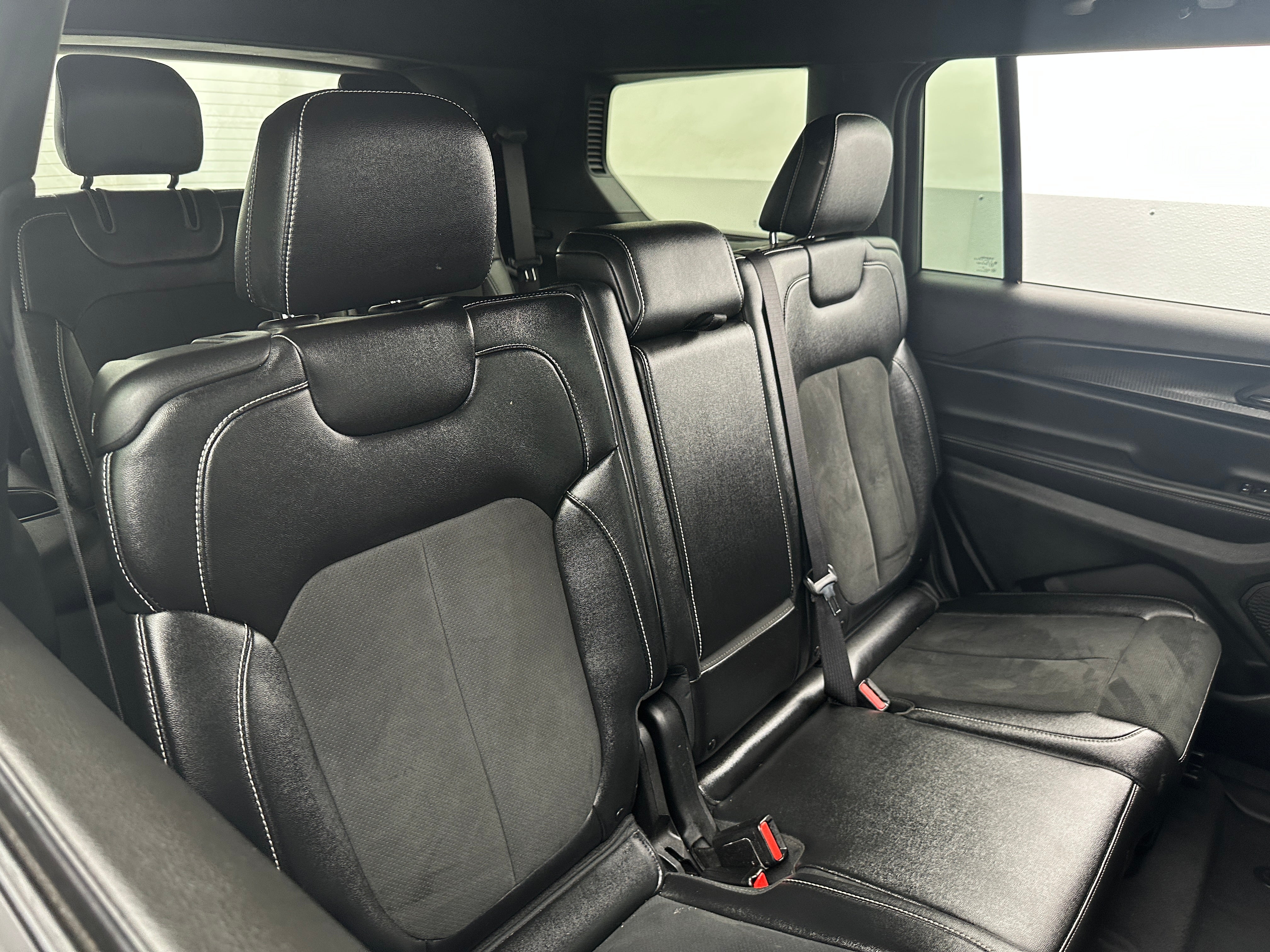 2024 Jeep Grand Cherokee L Altitude 5