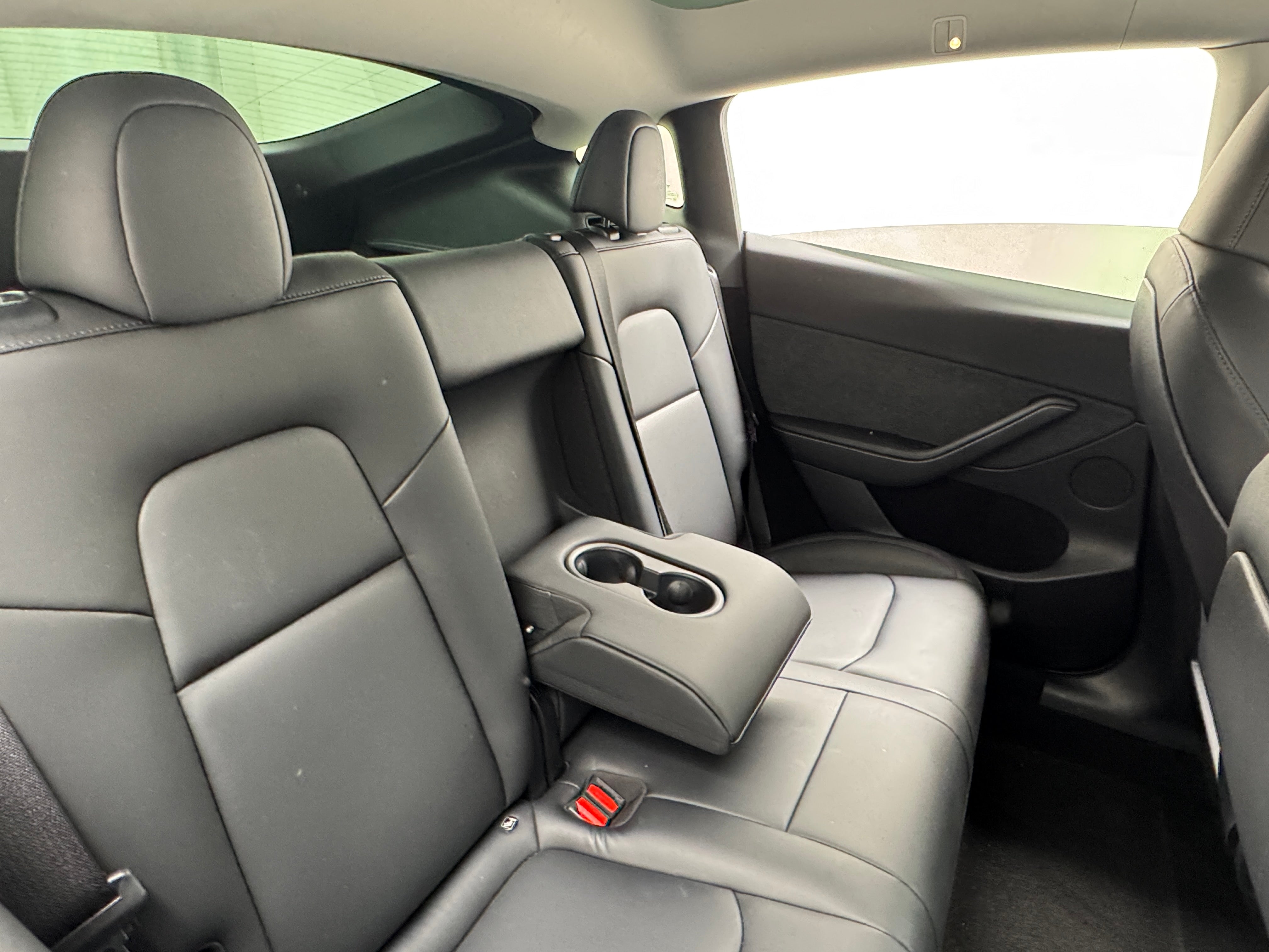 2023 Tesla Model Y Long Range 4