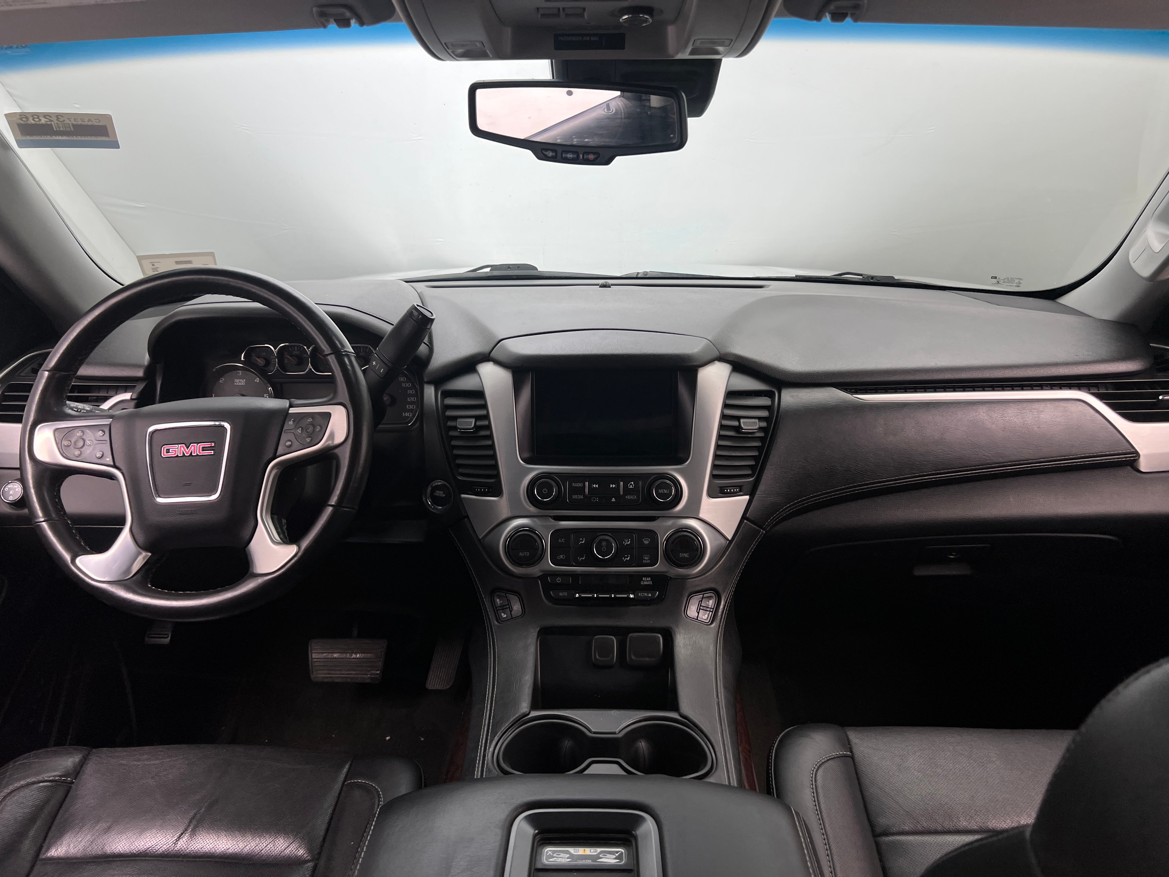 2016 GMC Yukon XL SLT 2