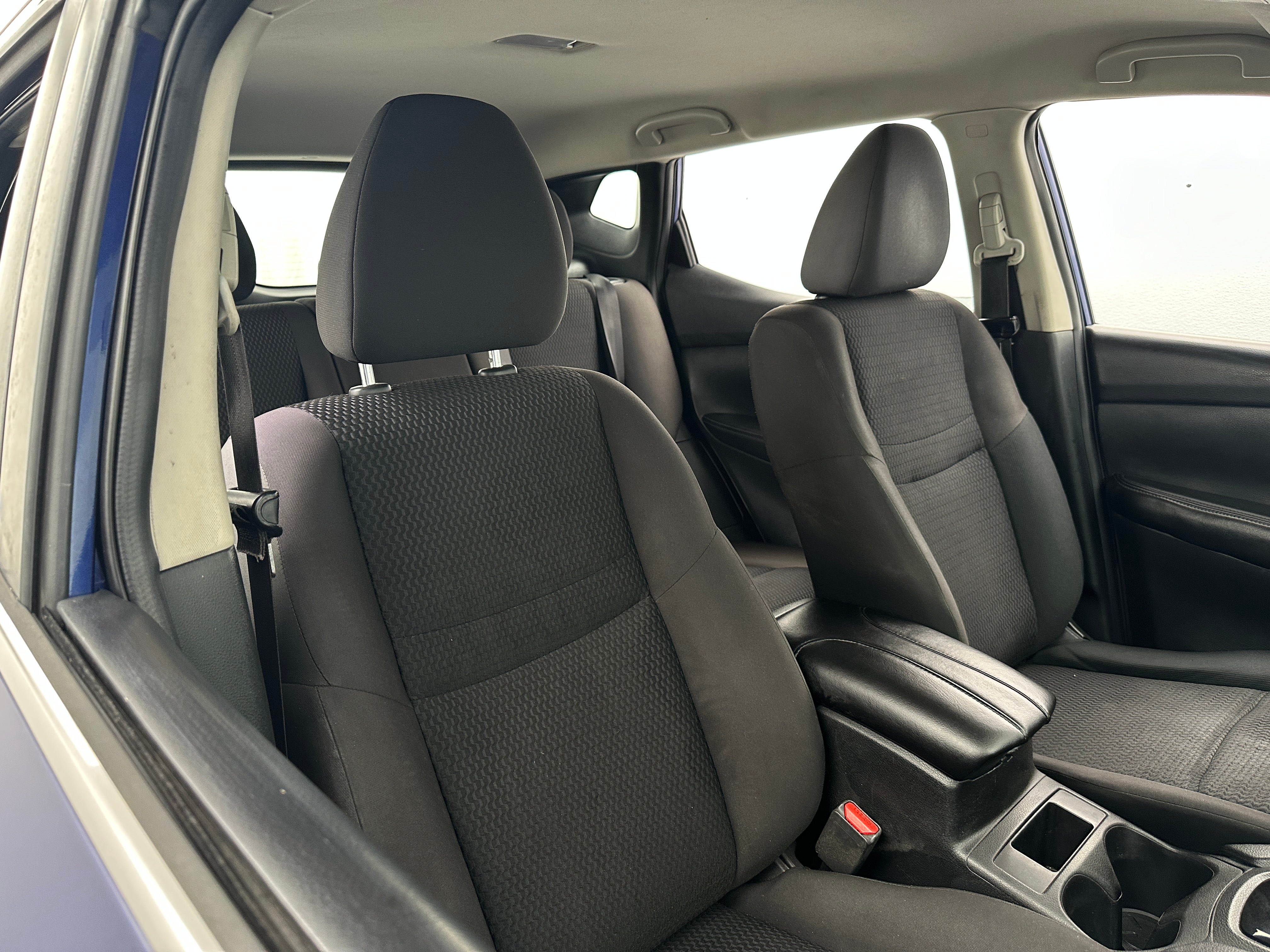 2019 Nissan Rogue Sport S 2