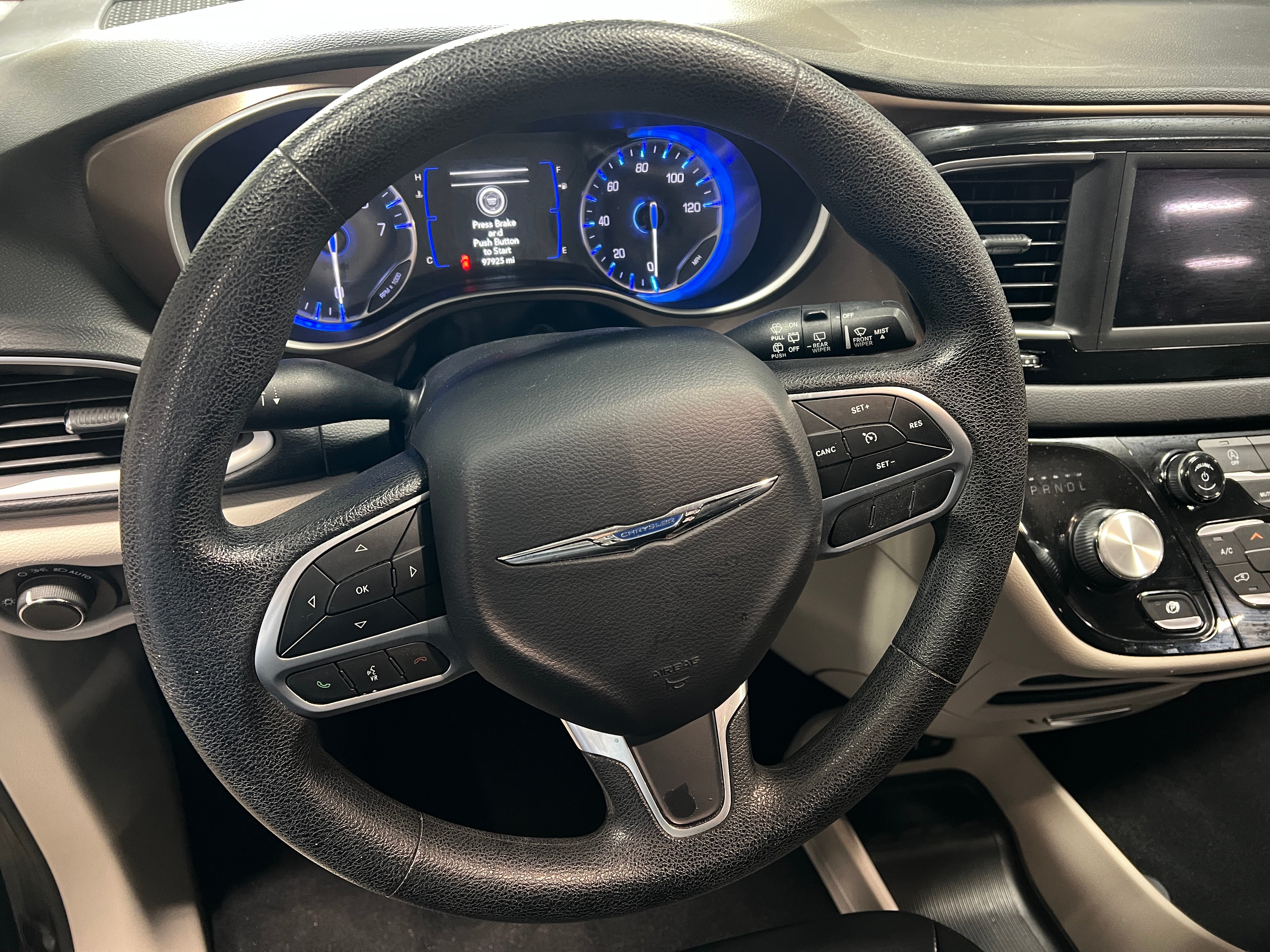 2020 Chrysler Voyager LXi 4