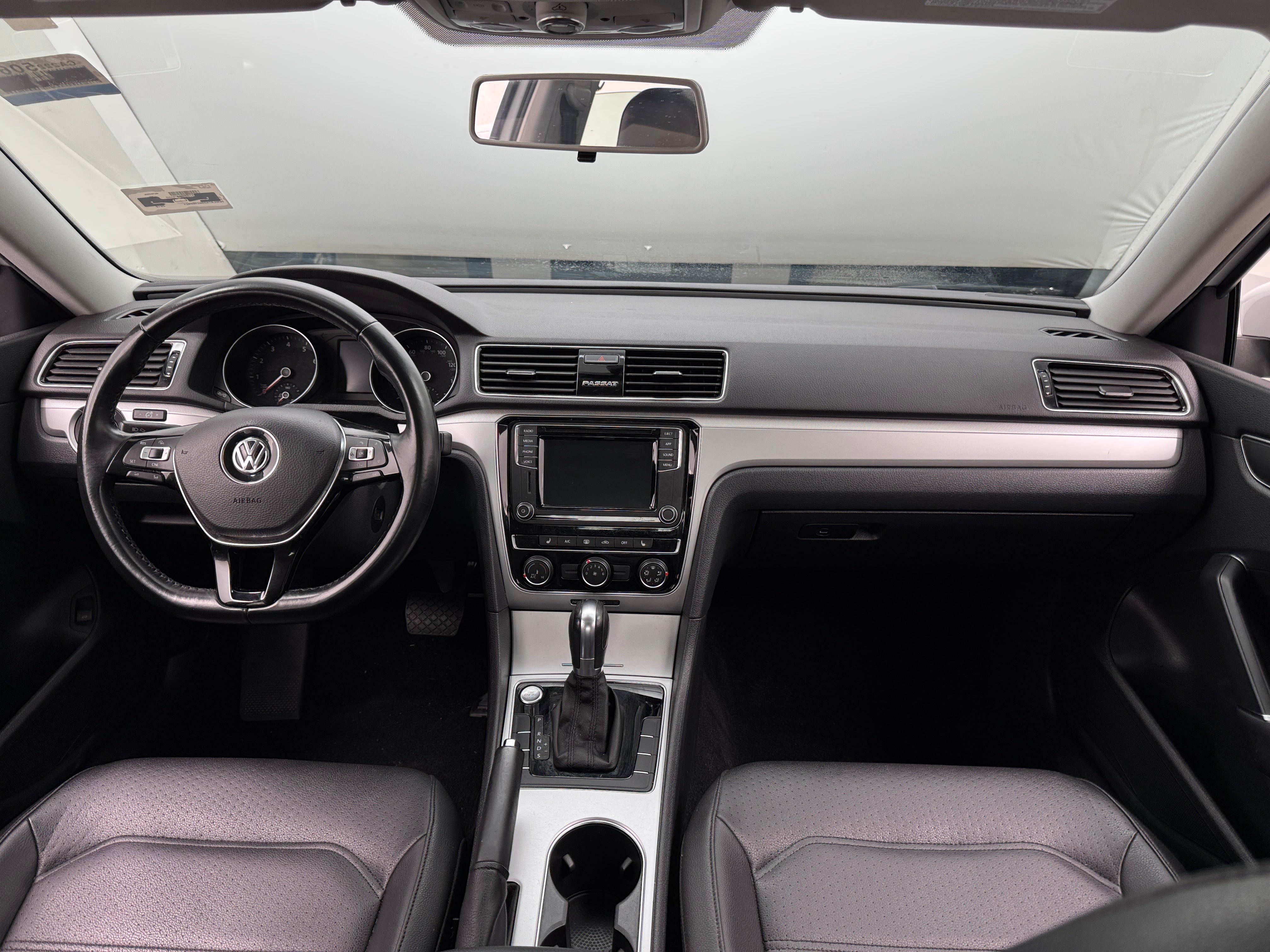 2019 Volkswagen Passat Wolfsburg Edition 2