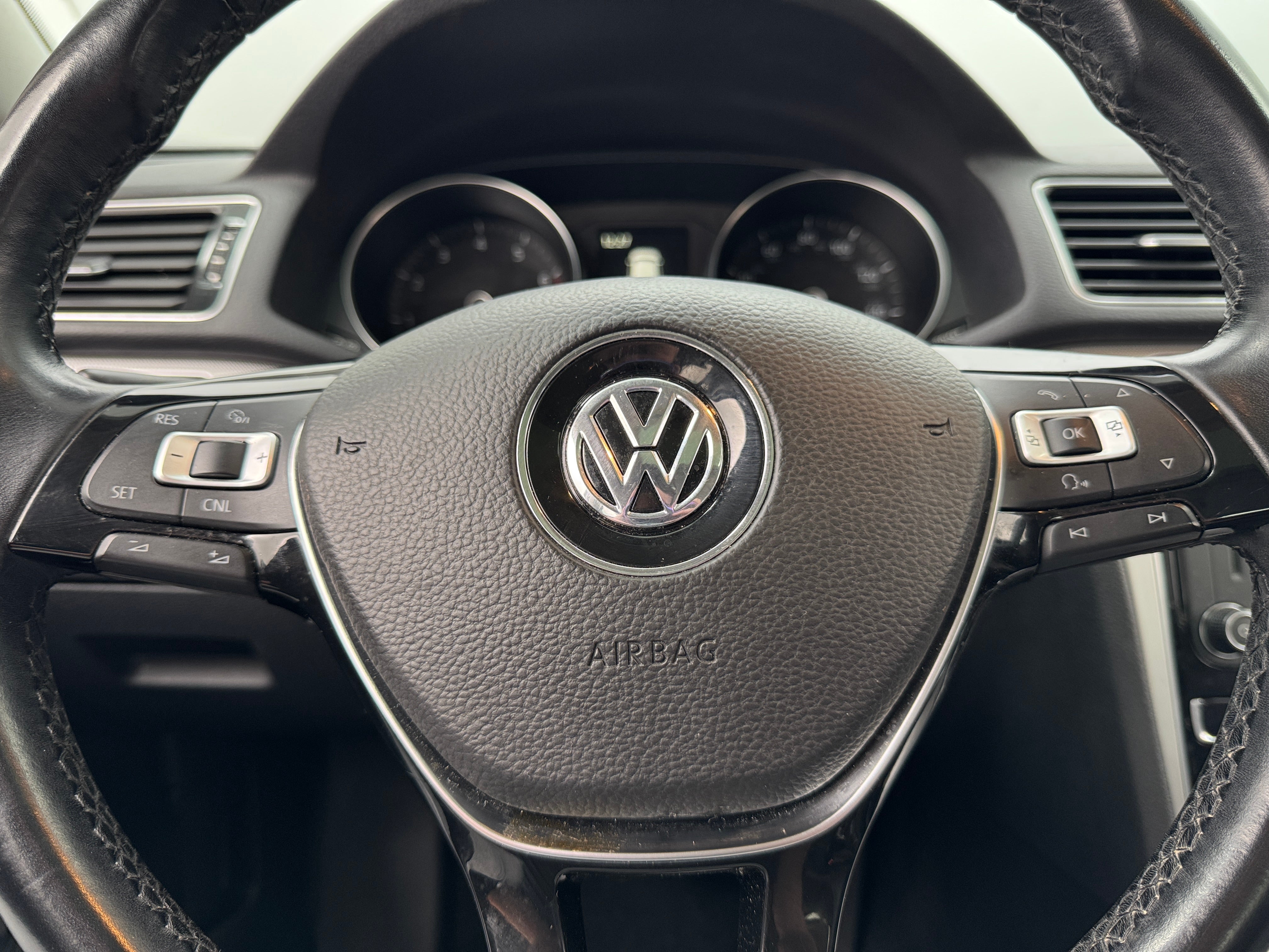 2019 Volkswagen Passat Wolfsburg Edition 4