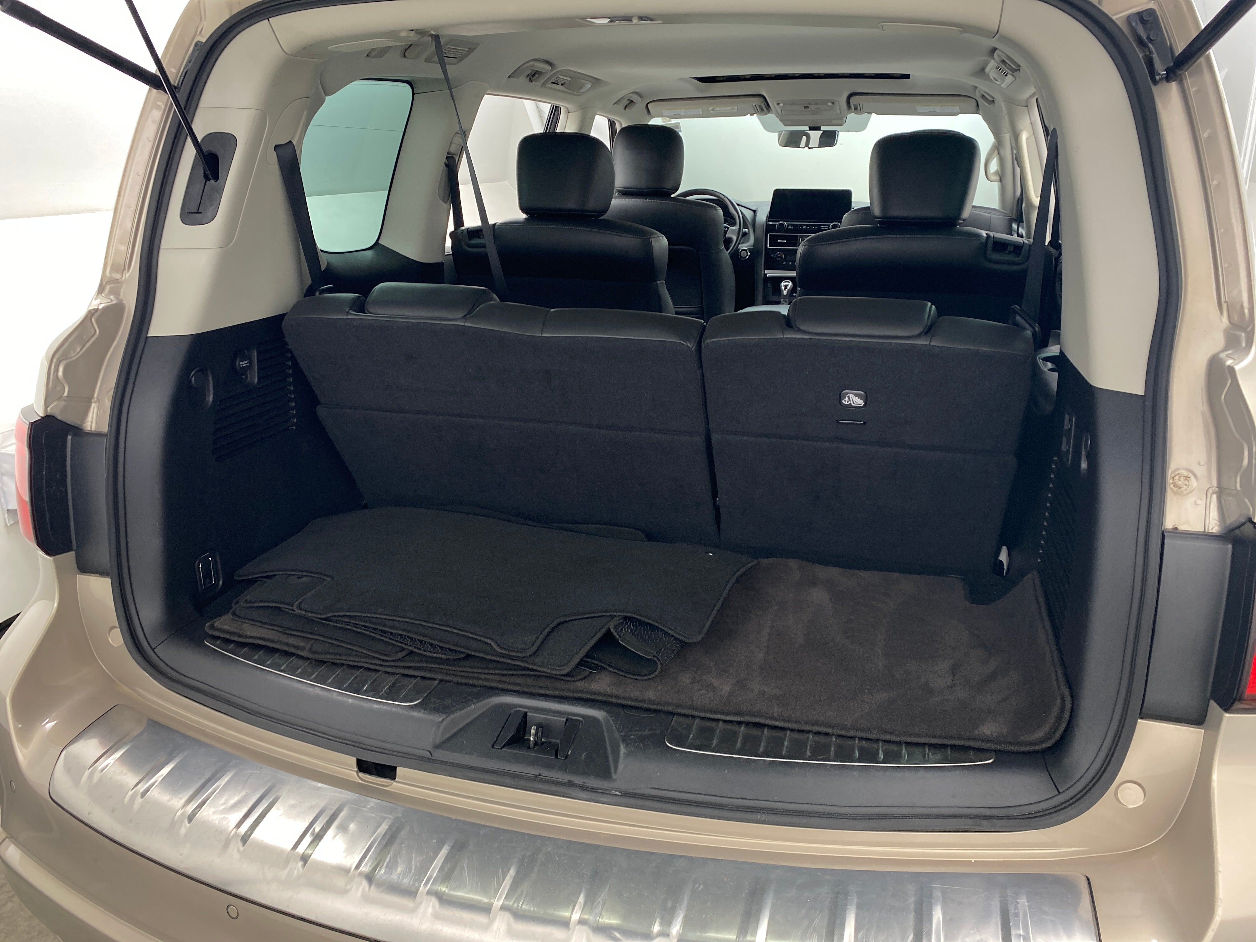 2023 INFINITI QX80 Luxe 6