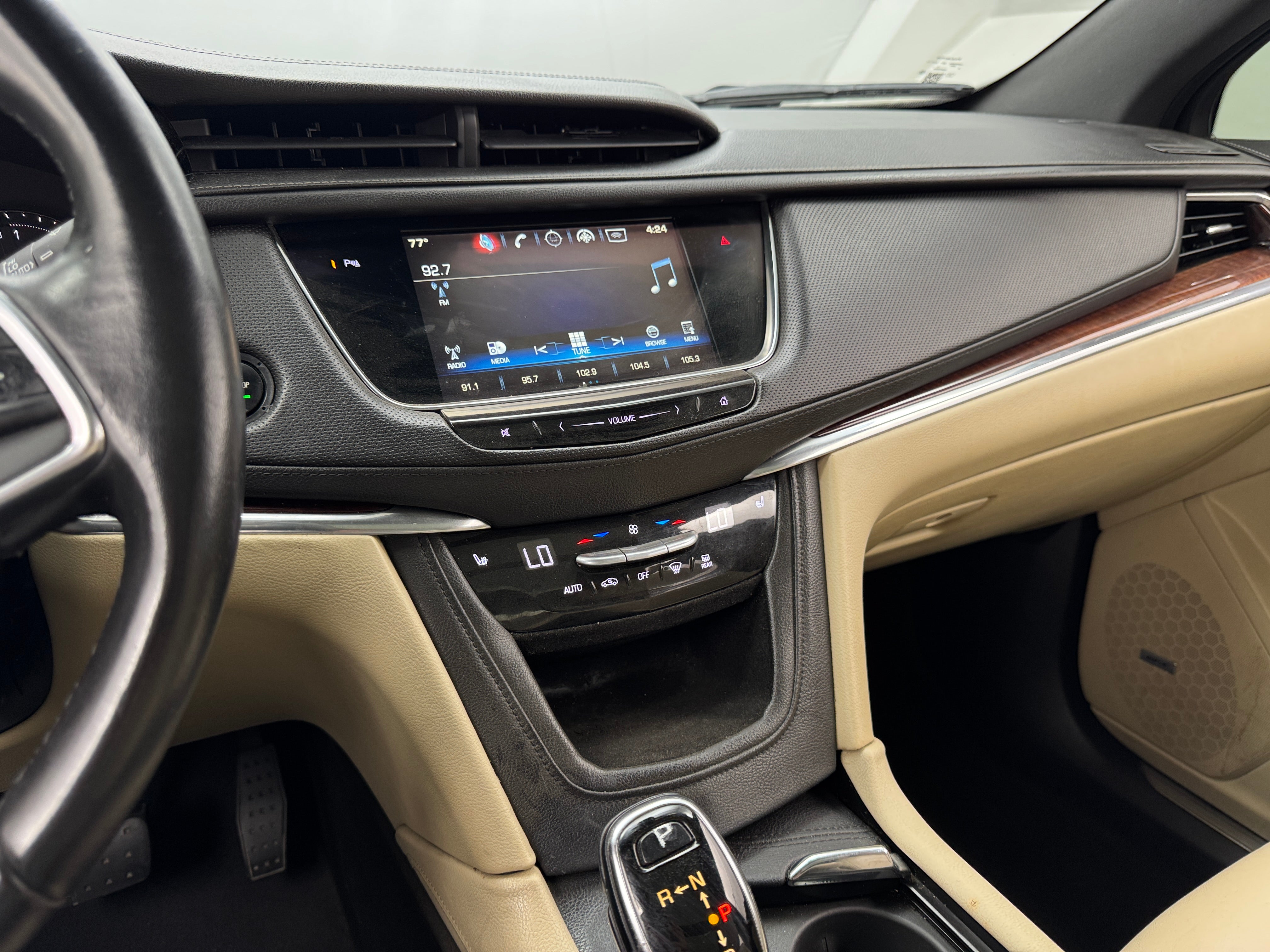 2017 Cadillac XT5 Luxury 3