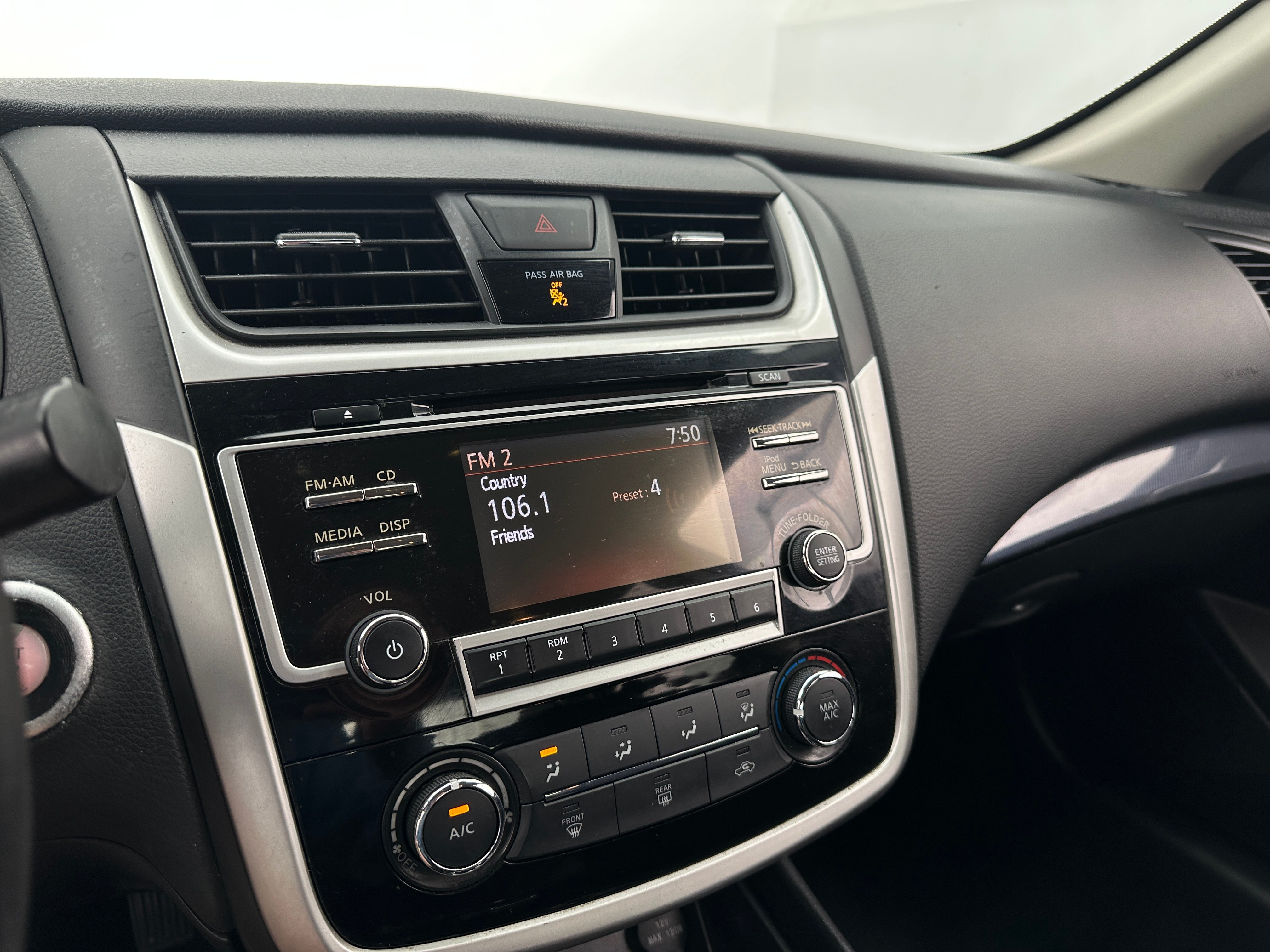 2018 Nissan Altima SR 4