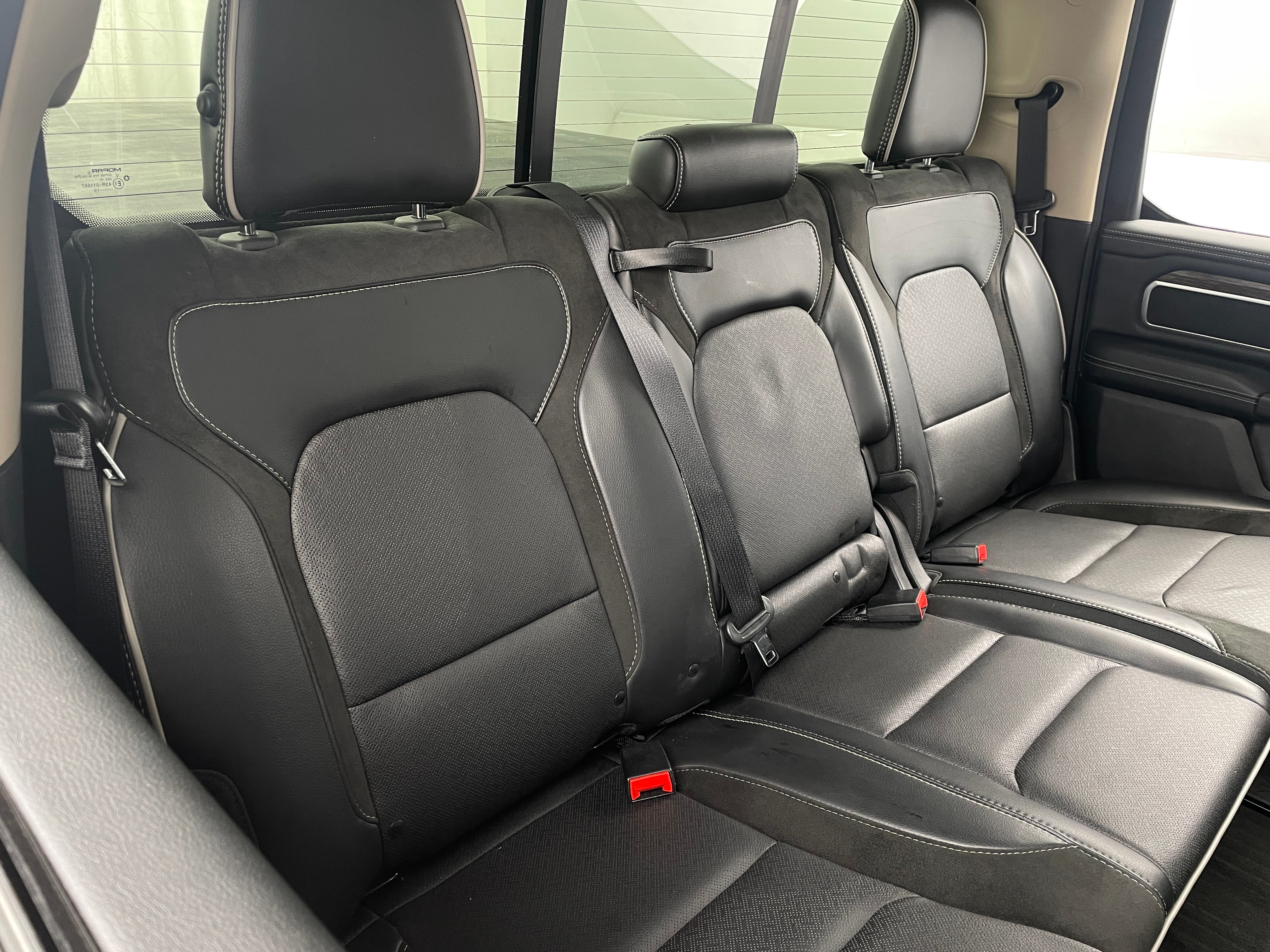 2019 RAM 1500 Laramie 5