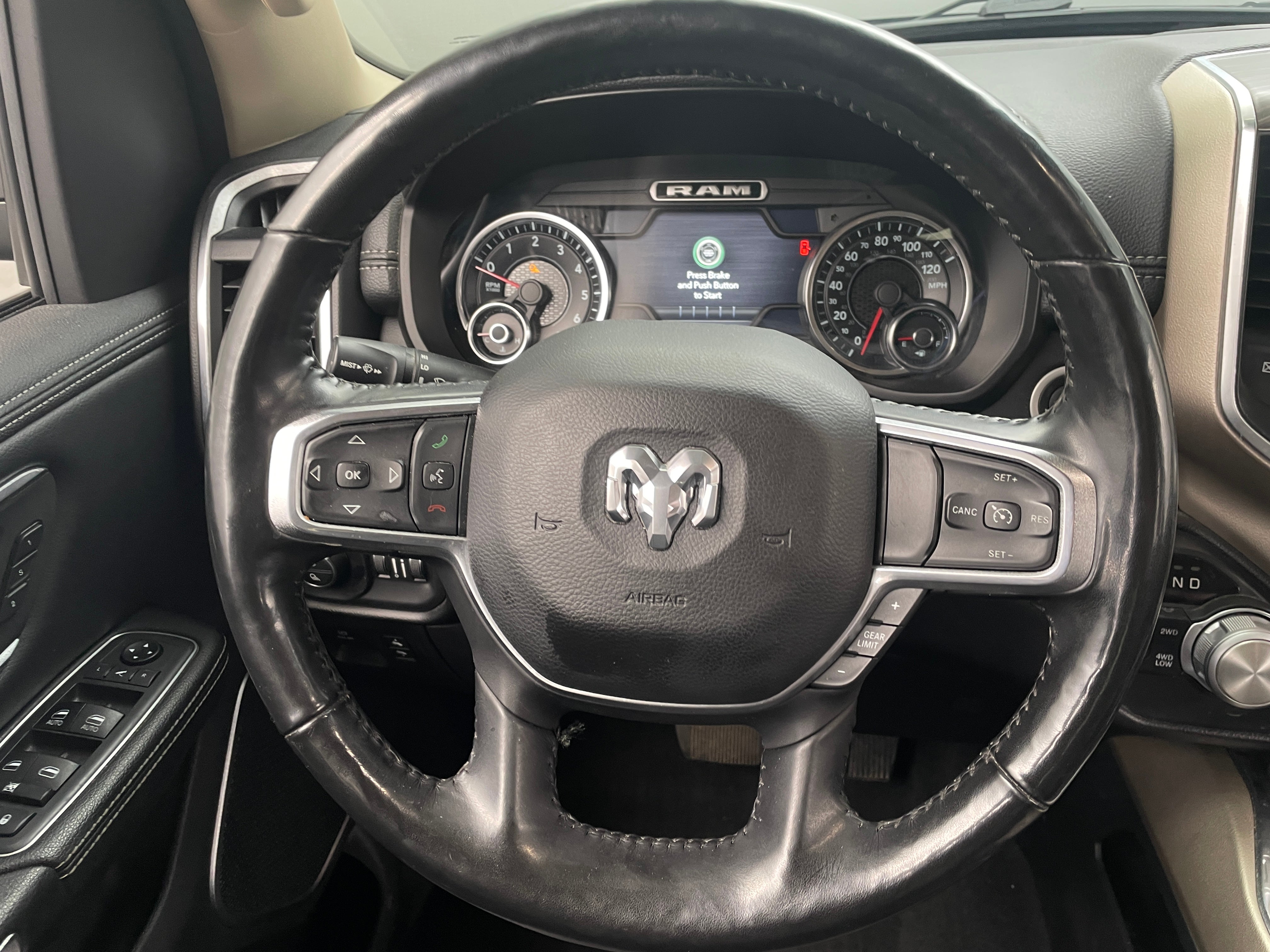 2019 RAM 1500 Laramie 4