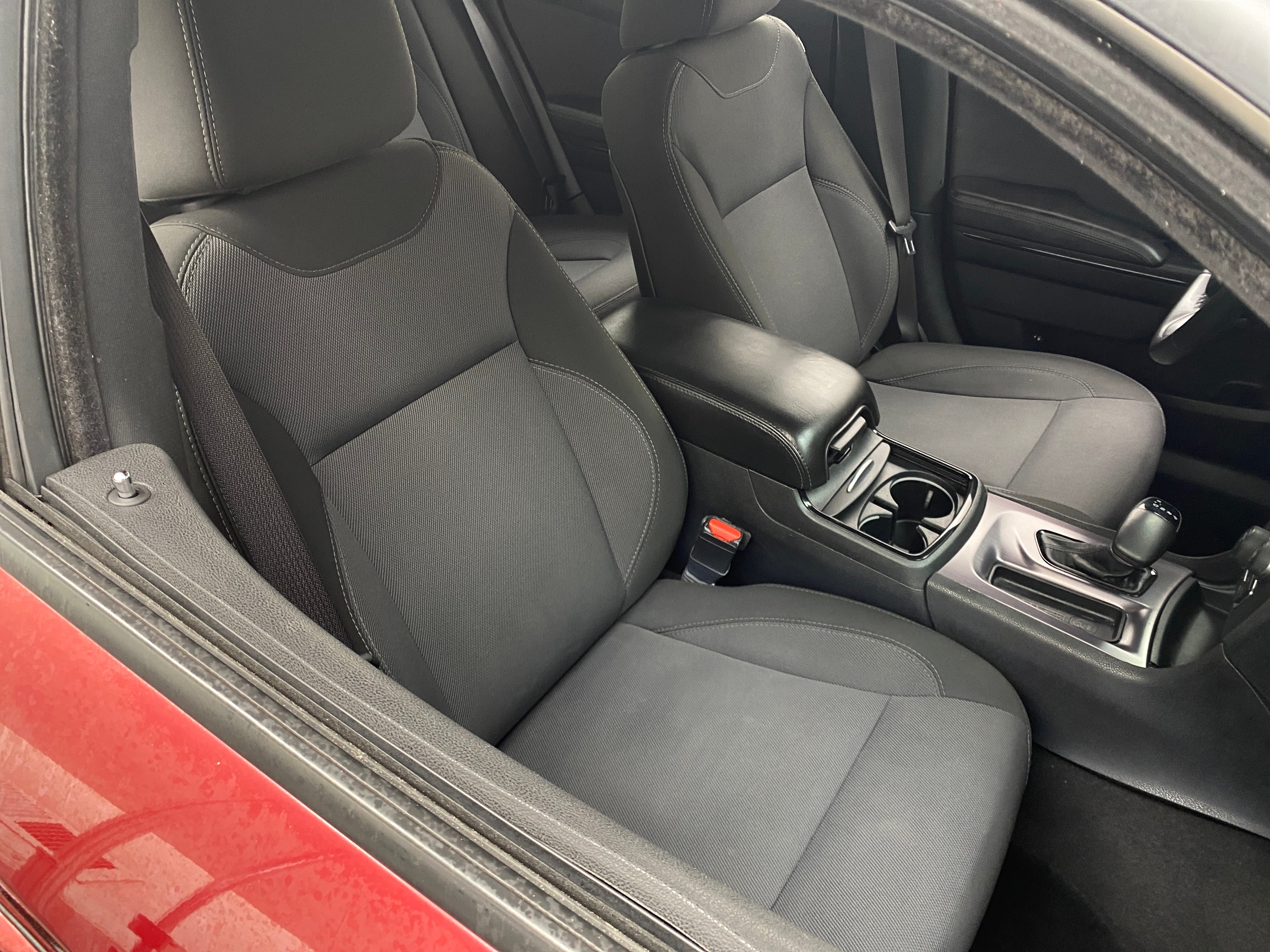 2018 Dodge Charger SXT 2