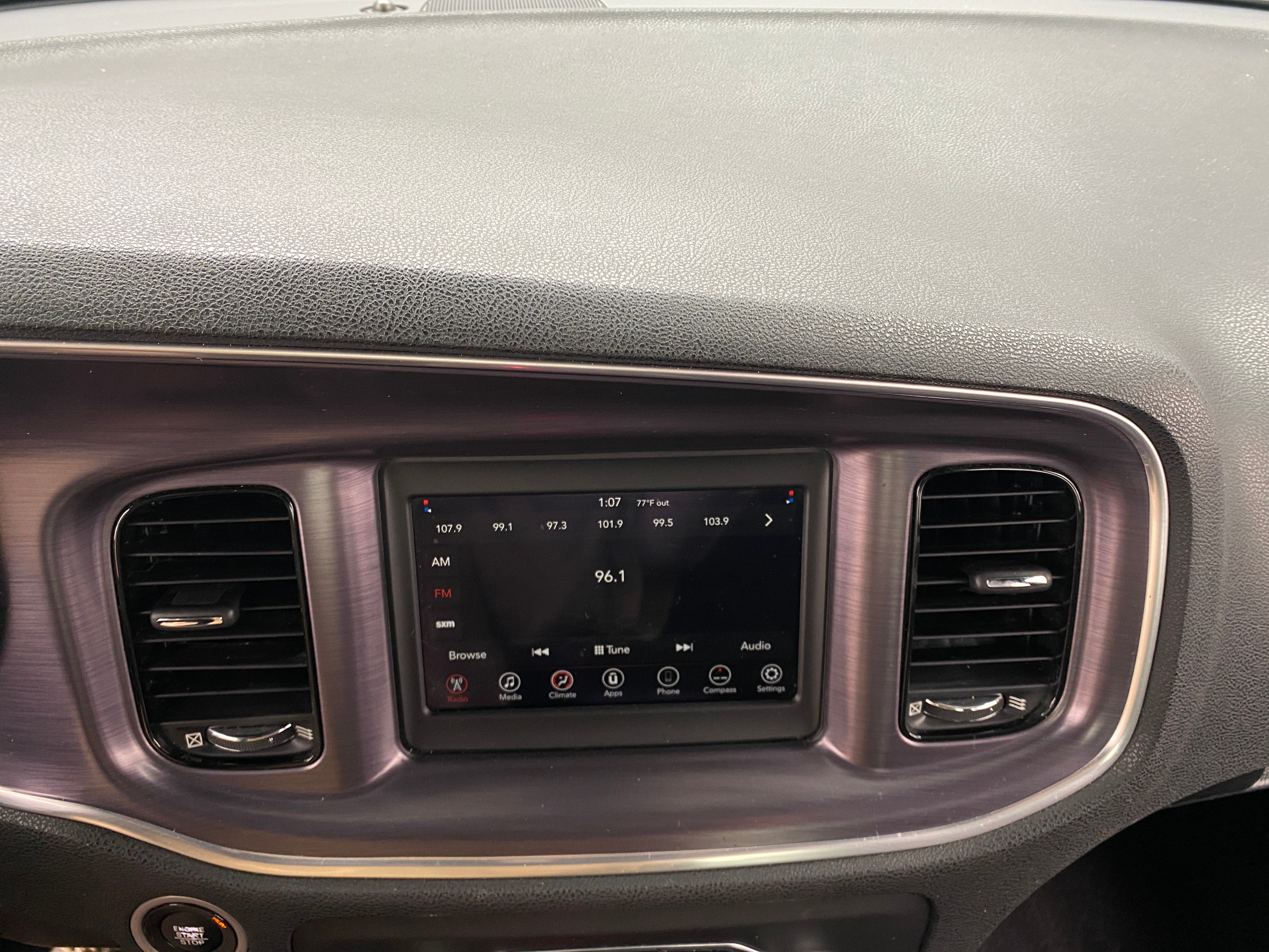 2018 Dodge Charger SXT 4